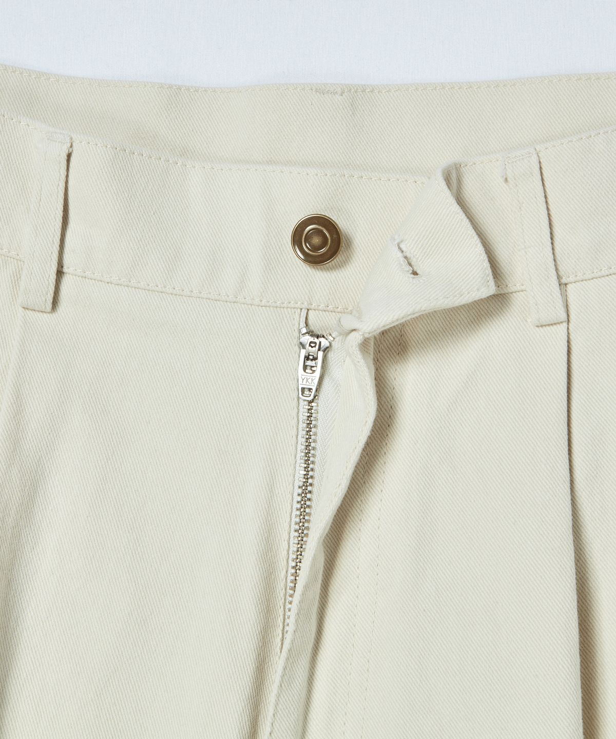 비욘드클로젯(BEYOND CLOSET) [COLLECTION LINE] 스트럭처드 코튼 커브드 팬츠 크림