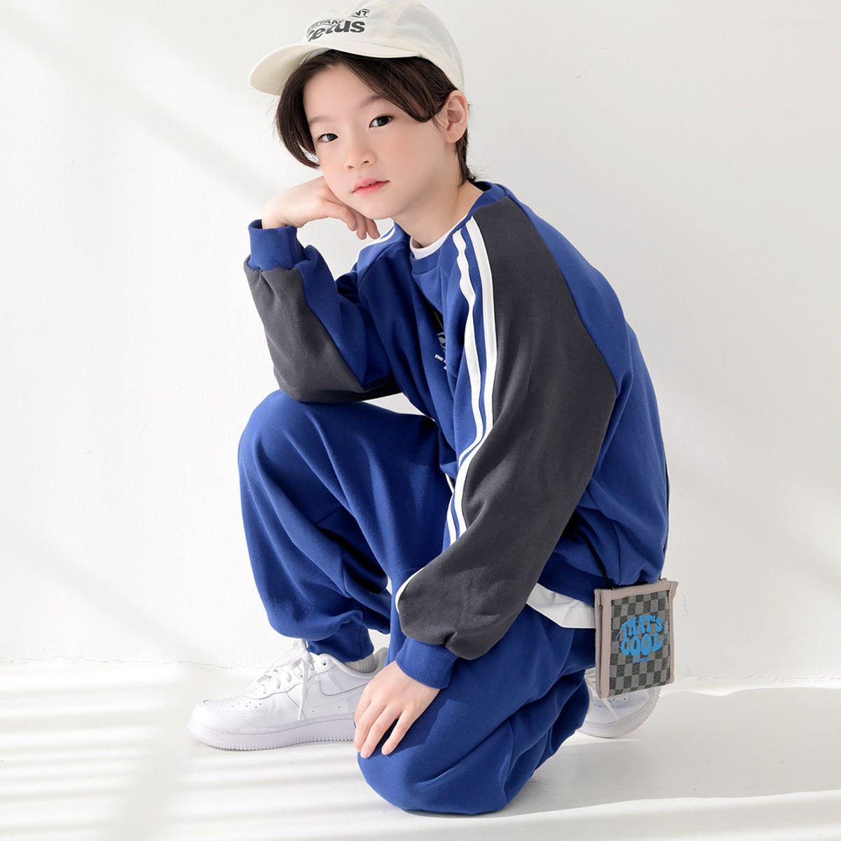 붐붐키즈(BOOMBOOMKIDS) SS26A07 모션트랙셋업