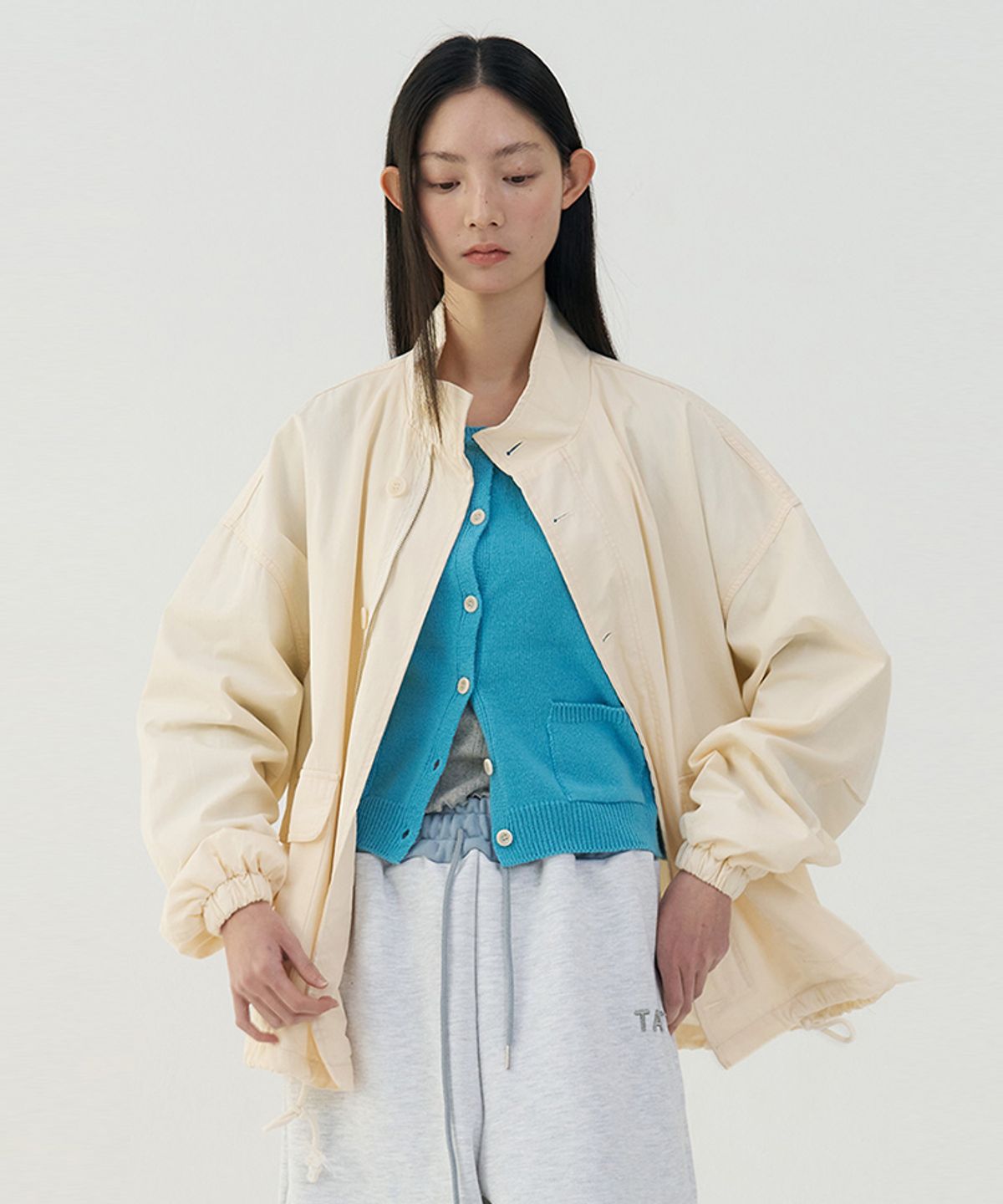 타버트(TARVERT) Chic Loose-fit Cotton Blouson - Cream