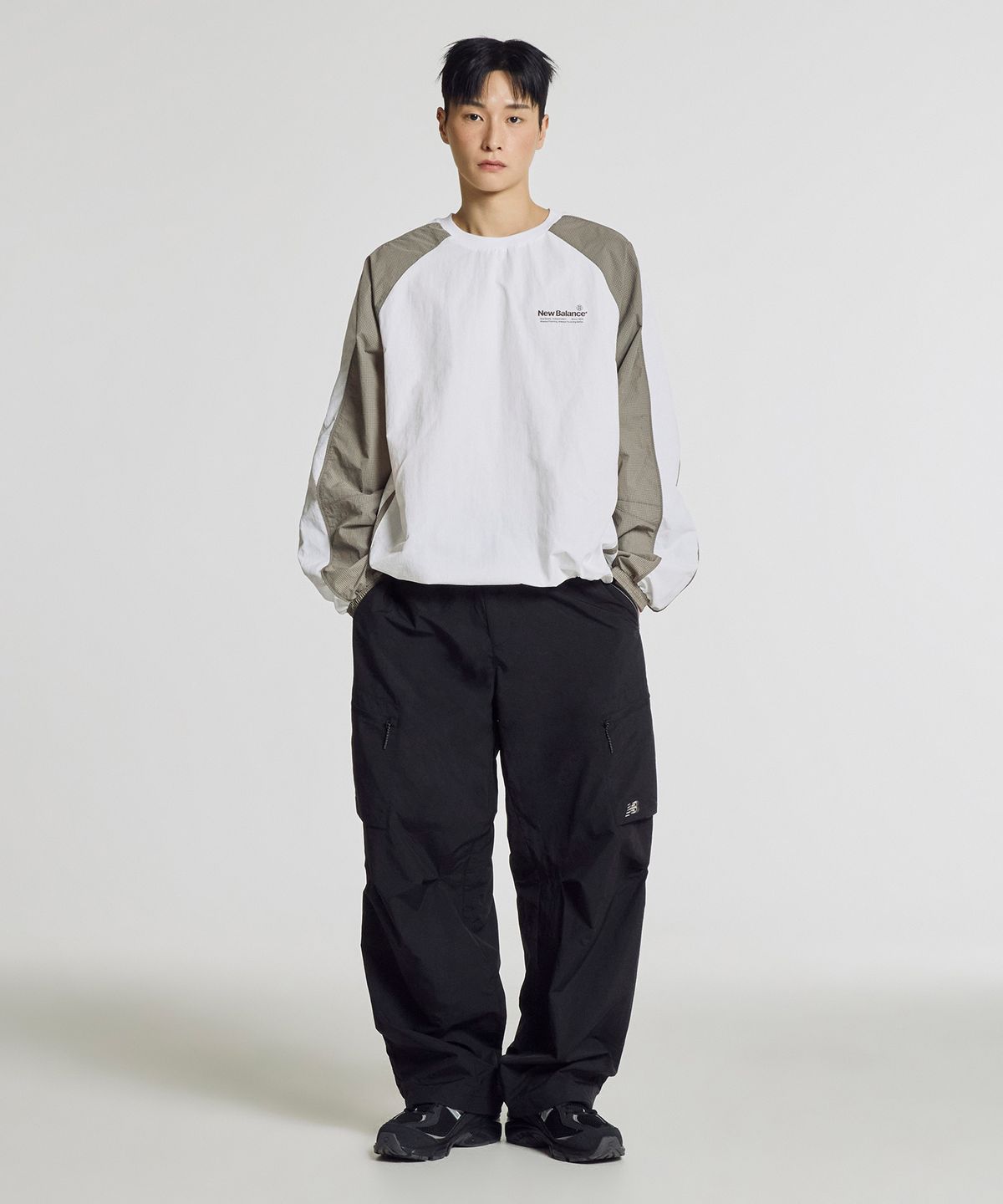 뉴발란스(NEW BALANCE) NBNTG21413 / UNI NANO LIGHT 파라슈트 와이드 팬츠 (BLACK)