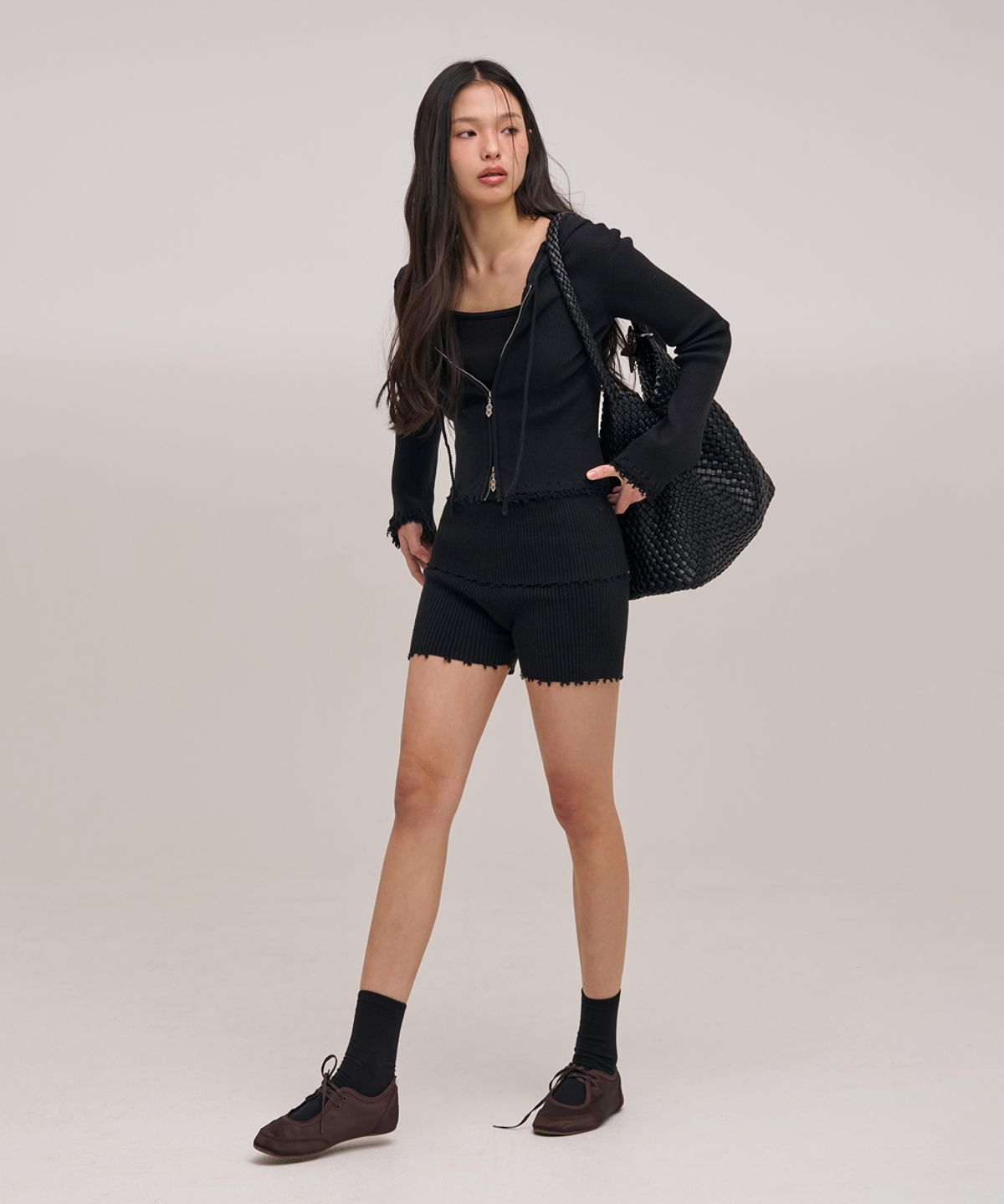 졸리앙볼(JOLIEENVOL) RIBBED KNIT HOODIE ZIP-UP (BLACK)