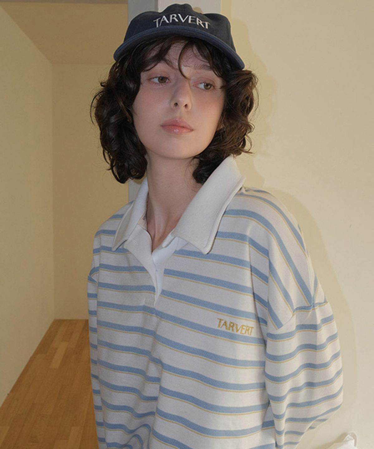 타버트(TARVERT) Pony Striped Collar T-Shirt - Sky Blue