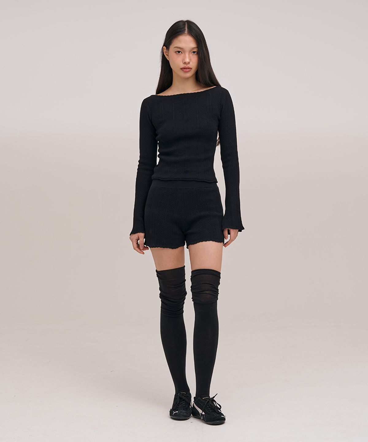 졸리앙볼(JOLIEENVOL) POINTELLE WRAPPED KNIT SHORTS (BLACK)