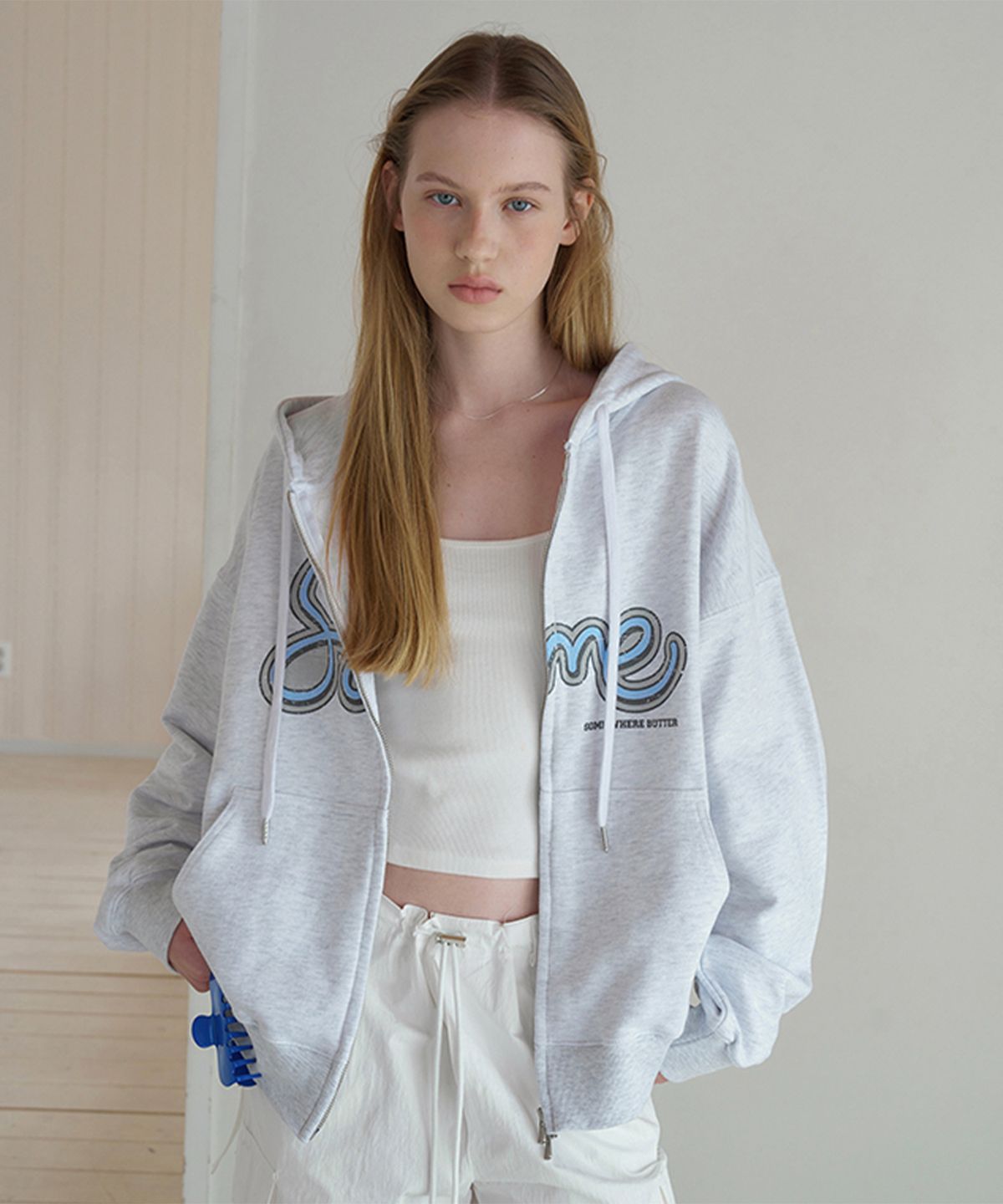 썸웨어버터(SOMEWHEREBUTTER) Some Logo Hoodie Zip-Up - White Melange