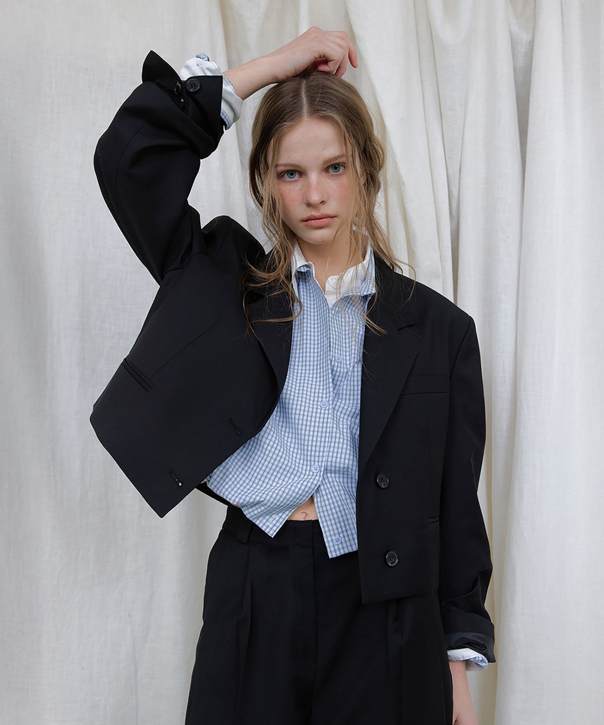 론크(LONQUE) ESSENTIEL SEMI OVERFIT CROP TAILORED JACKET_BLAZER (BLACK)
