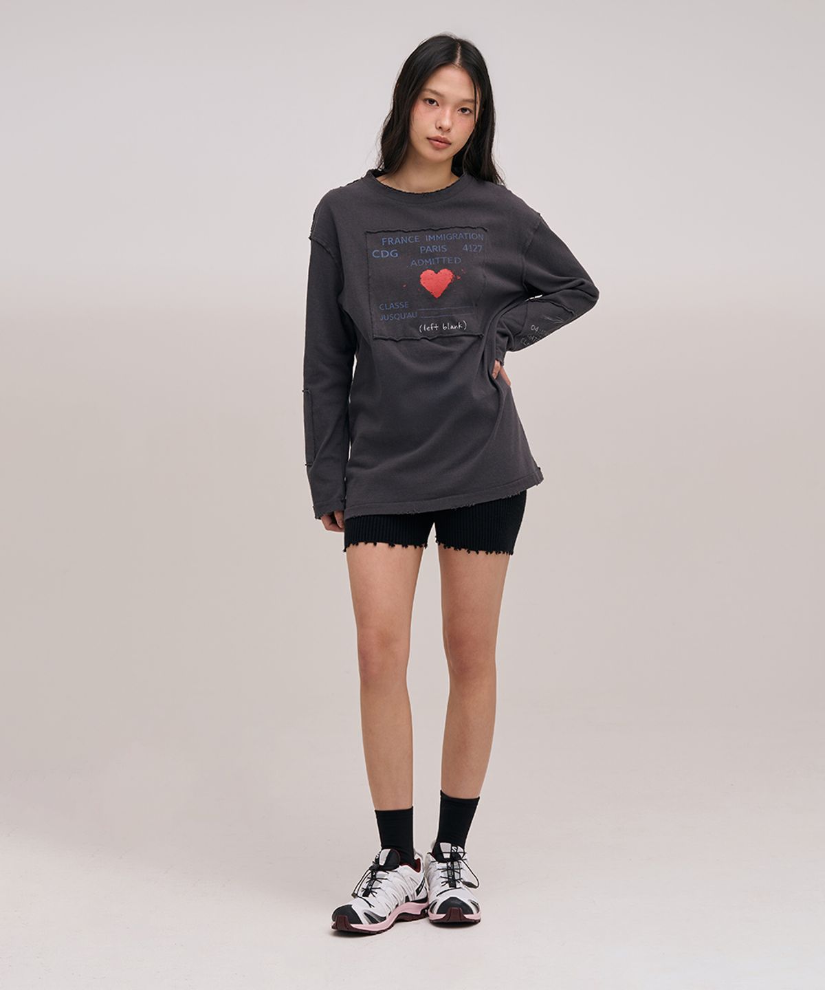 졸리앙볼(JOLIEENVOL) INSIDE OUT LONG SLEEVE (CHARCOAL)