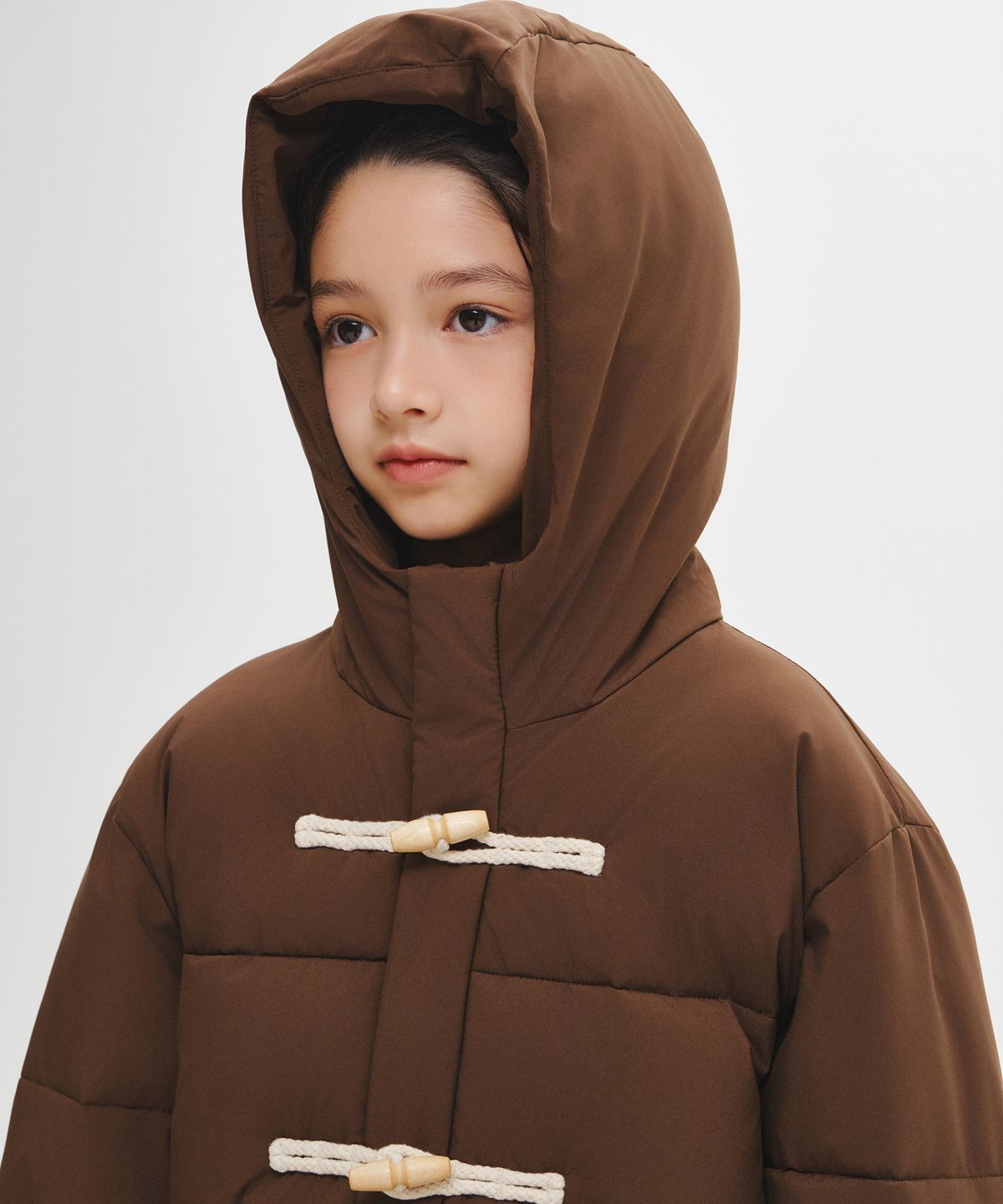 무신사 스탠다드 키즈(MUSINSA STANDARD KIDS) 후디드 더플 숏 패딩 파카 [바로크 브라운]