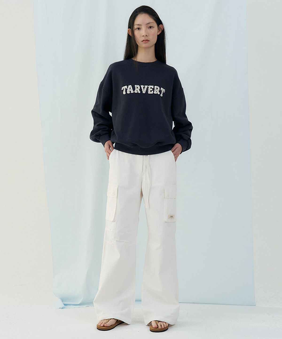 타버트(TARVERT) Hiya Patch Lettering Sweatshirt - Navy