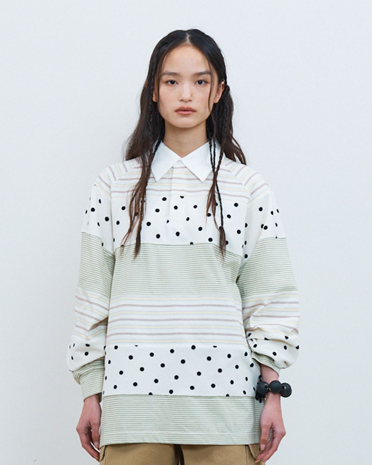 더뮤지엄비지터(THEMUSEUMVISITOR) DOT PATCHWORK PK LONG SLEEVE (GREEN)