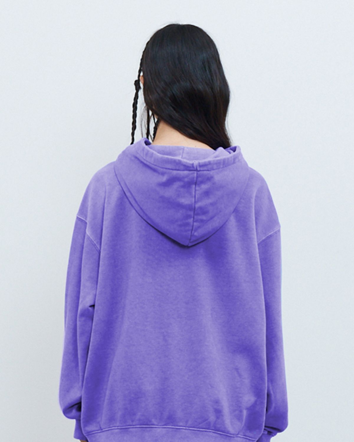 더뮤지엄비지터(THEMUSEUMVISITOR) ART PIGMENT HOODIE (PURPLE)
