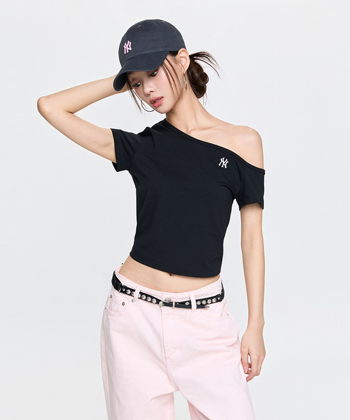 엠엘비(MLB) 여성 베이직 오프숄더 반팔 티셔츠 NY (Black)