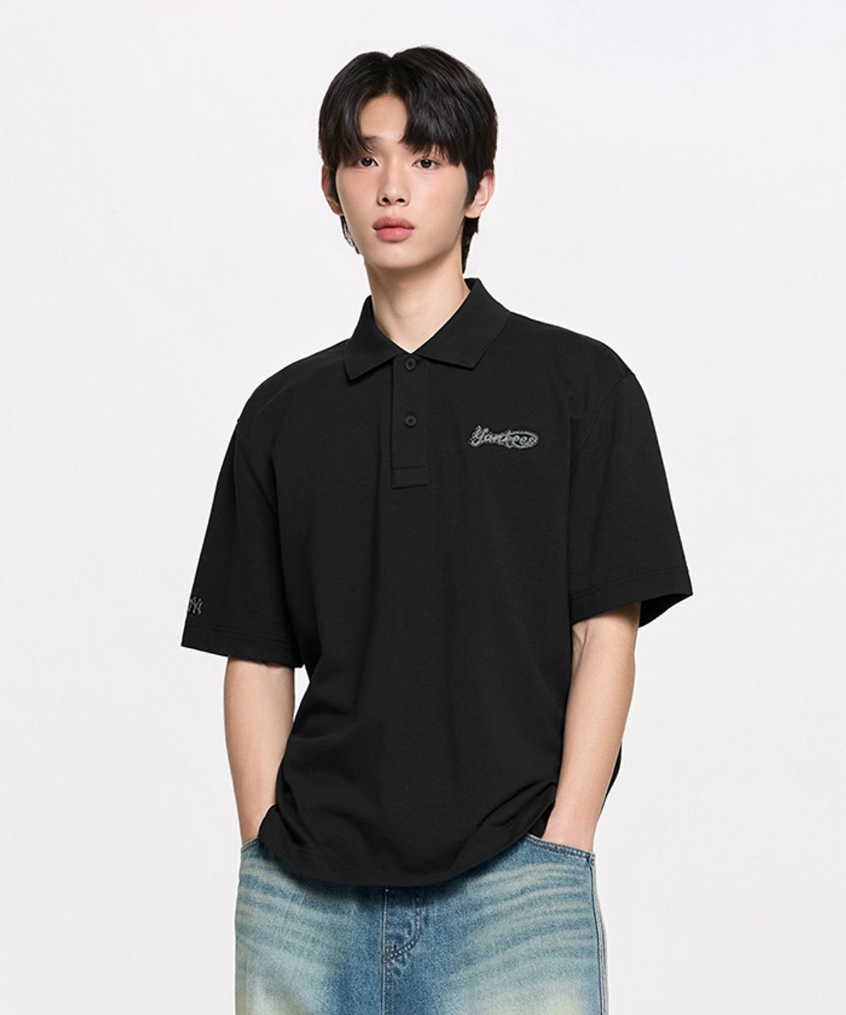 엠엘비(MLB) 바시티 스몰 컬시브 오버핏 카라 티셔츠 NY (Black)