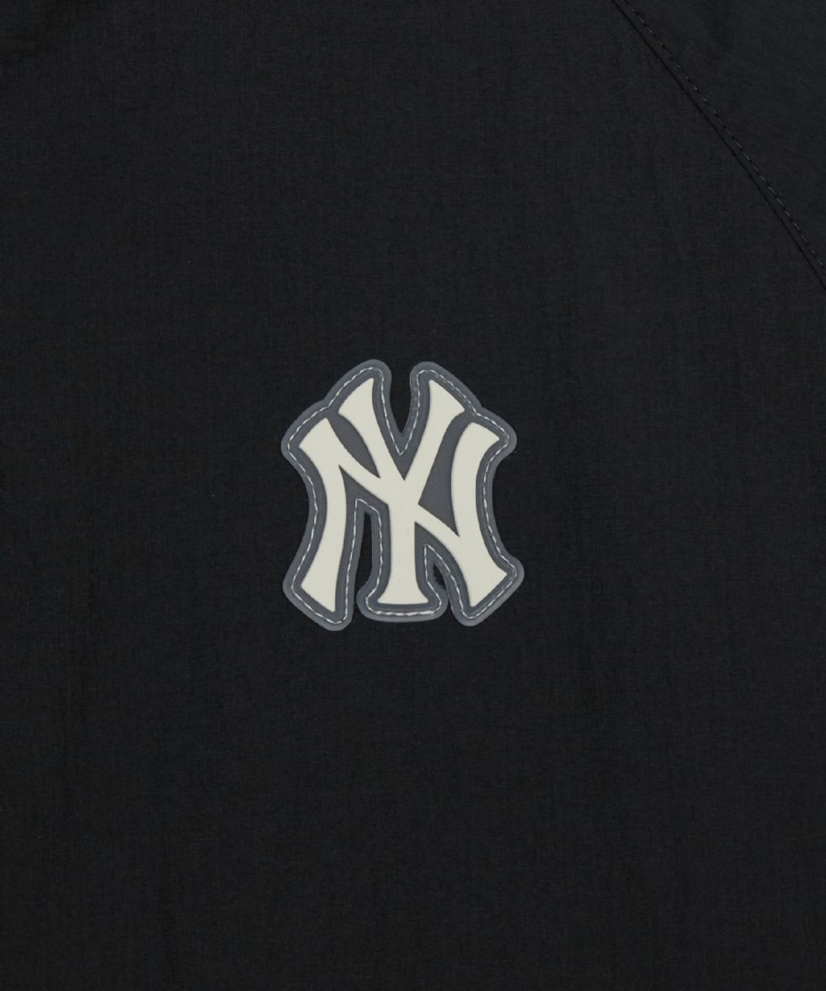 엠엘비(MLB) 여성 스포티브 컬시브 로고 스탠넥 바람막이 NY (Black)