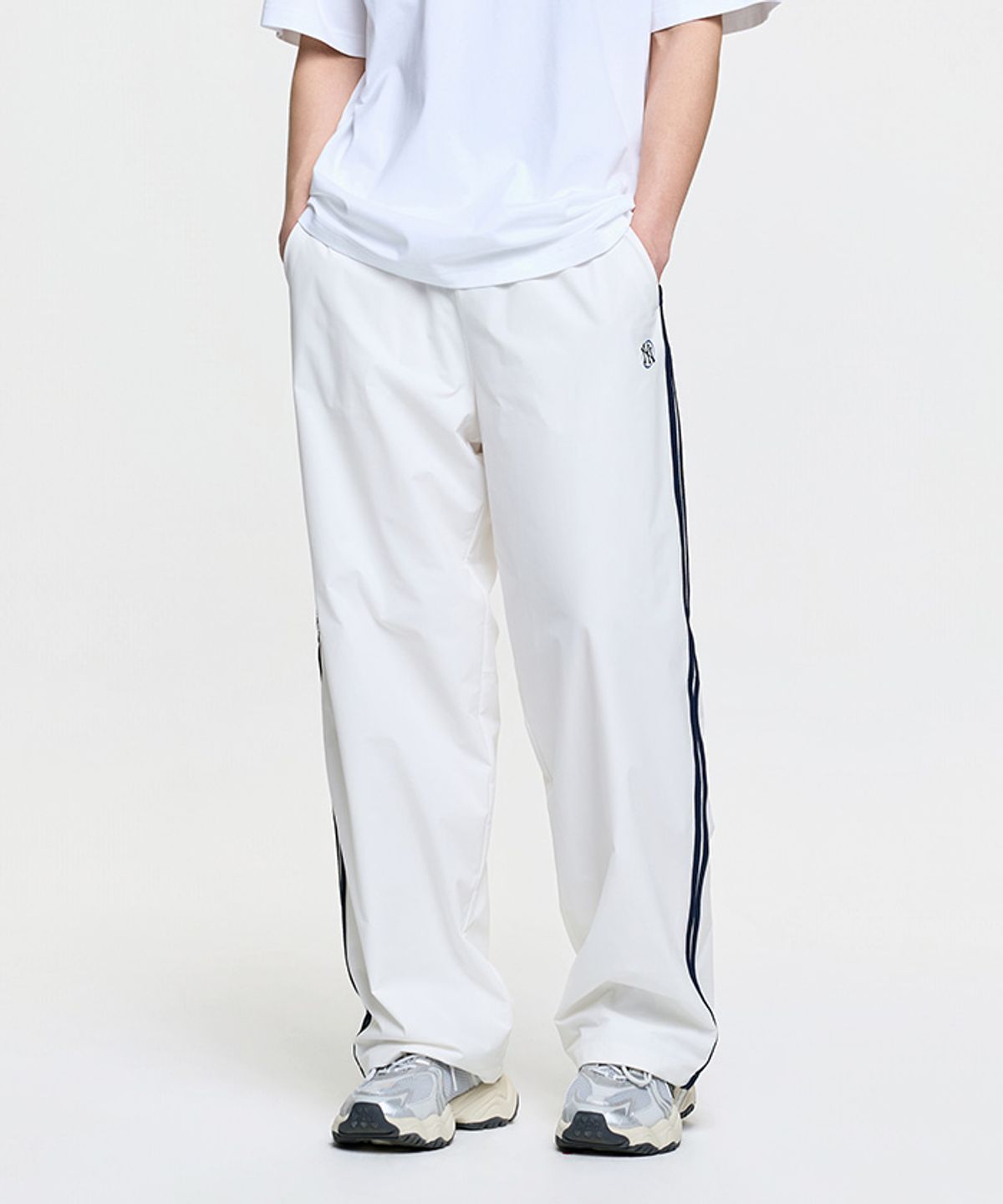 엠엘비(MLB) 스트릿 스포티브 테이핑 와이드 팬츠 NY (Ivory)