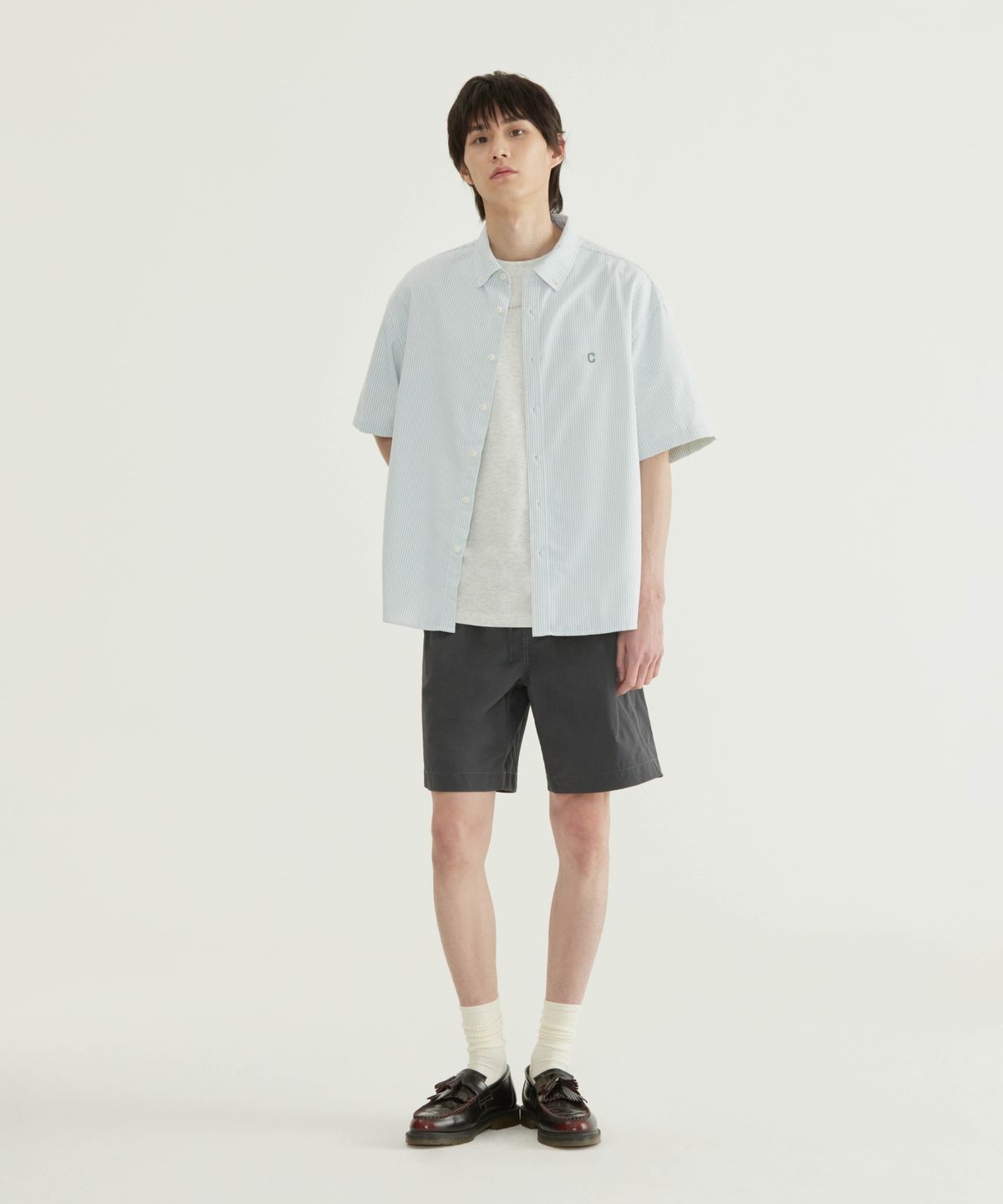 커버낫(COVERNAT) 쿨맥스® C 로고 옥스포드 스트라이프 하프 셔츠 블루