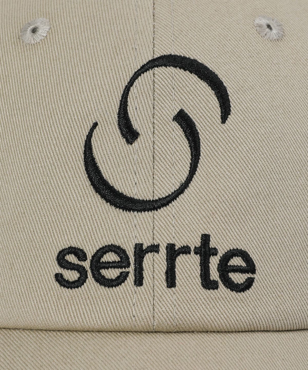 세르테(SERRTE) 베이직 로고 볼캡 남녀공용 샌드 베이지