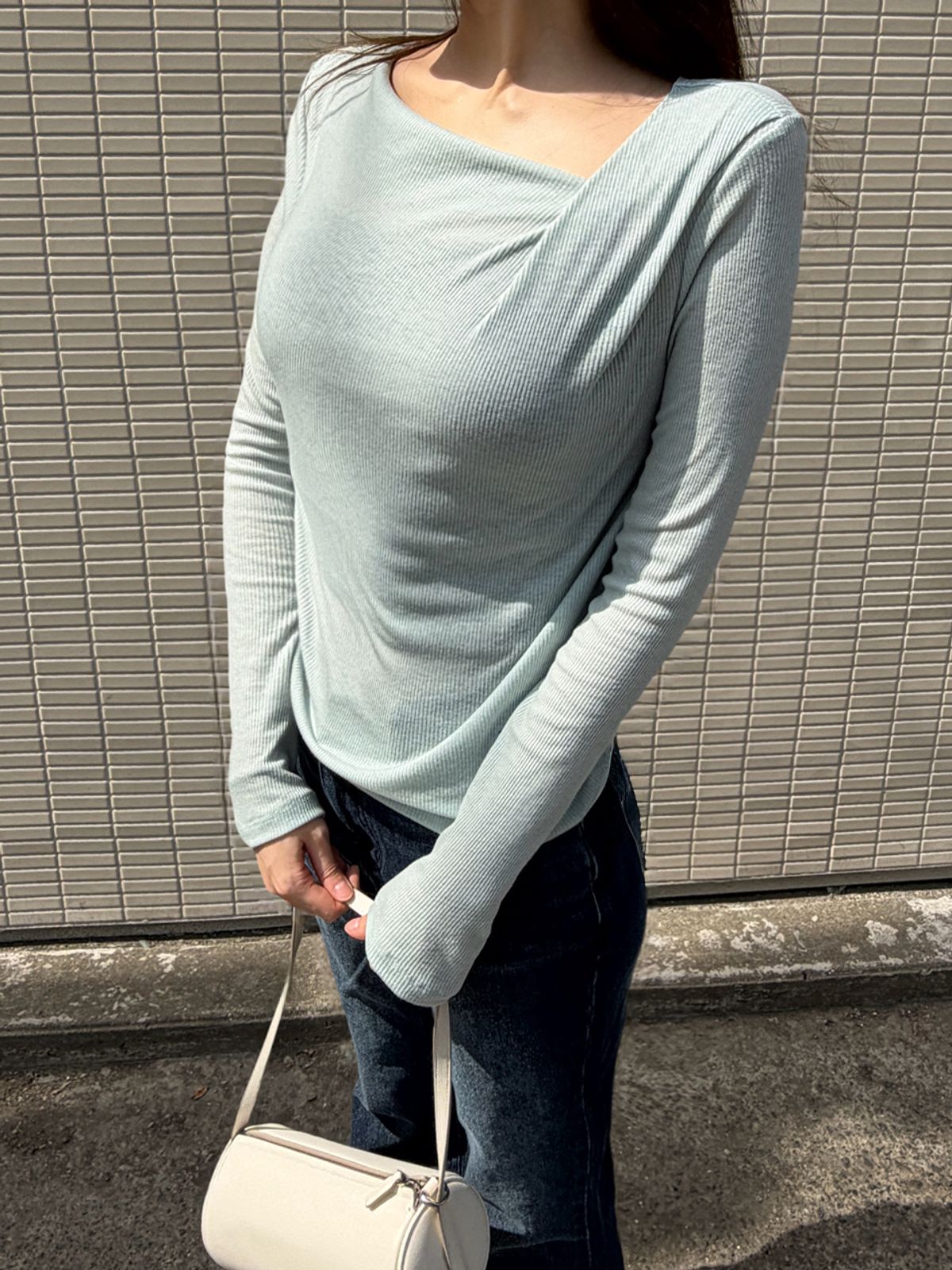 르니나(LENINA) ROEL drape neck t-shirt_MINT