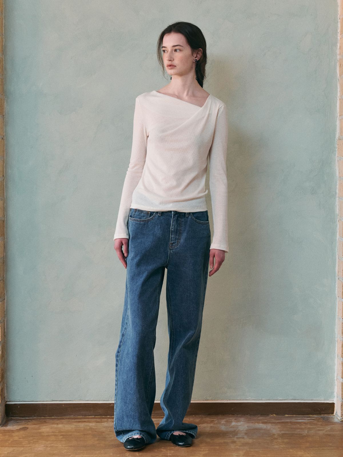 르니나(LENINA) ROEL drape neck t-shirt_IVORY