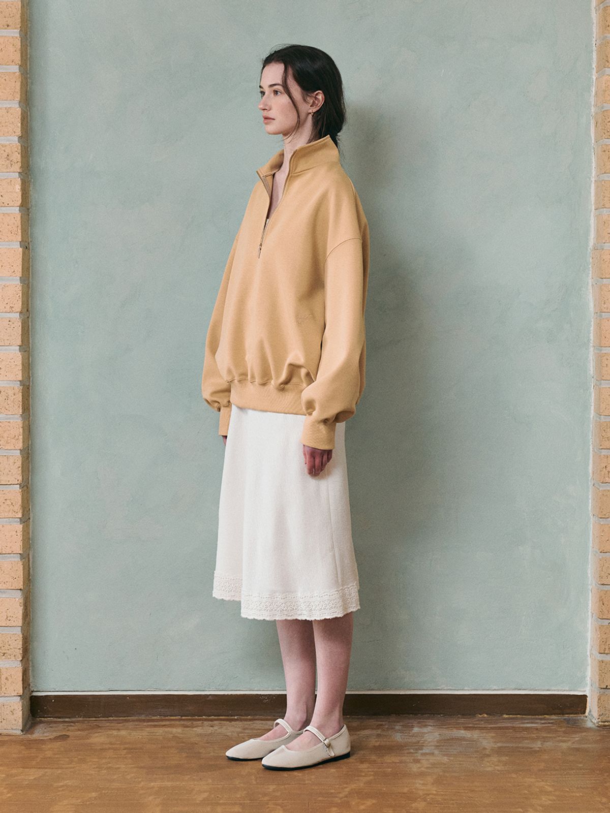 르니나(LENINA) BELLY highneck half zip-up sweatshirt_BUTTER BEIGE