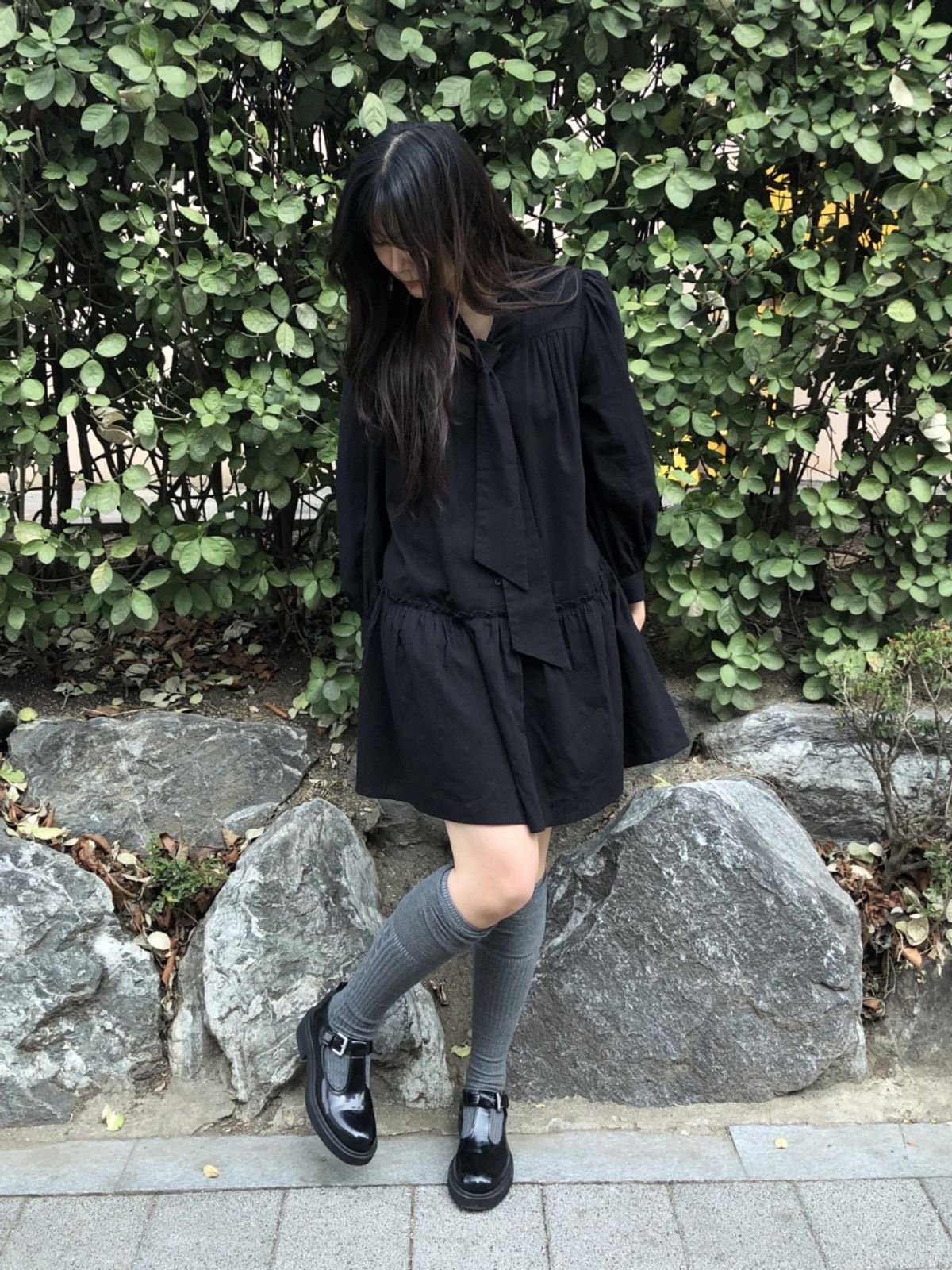 르니나(LENINA) DARLENE bow neck dress_BLACK