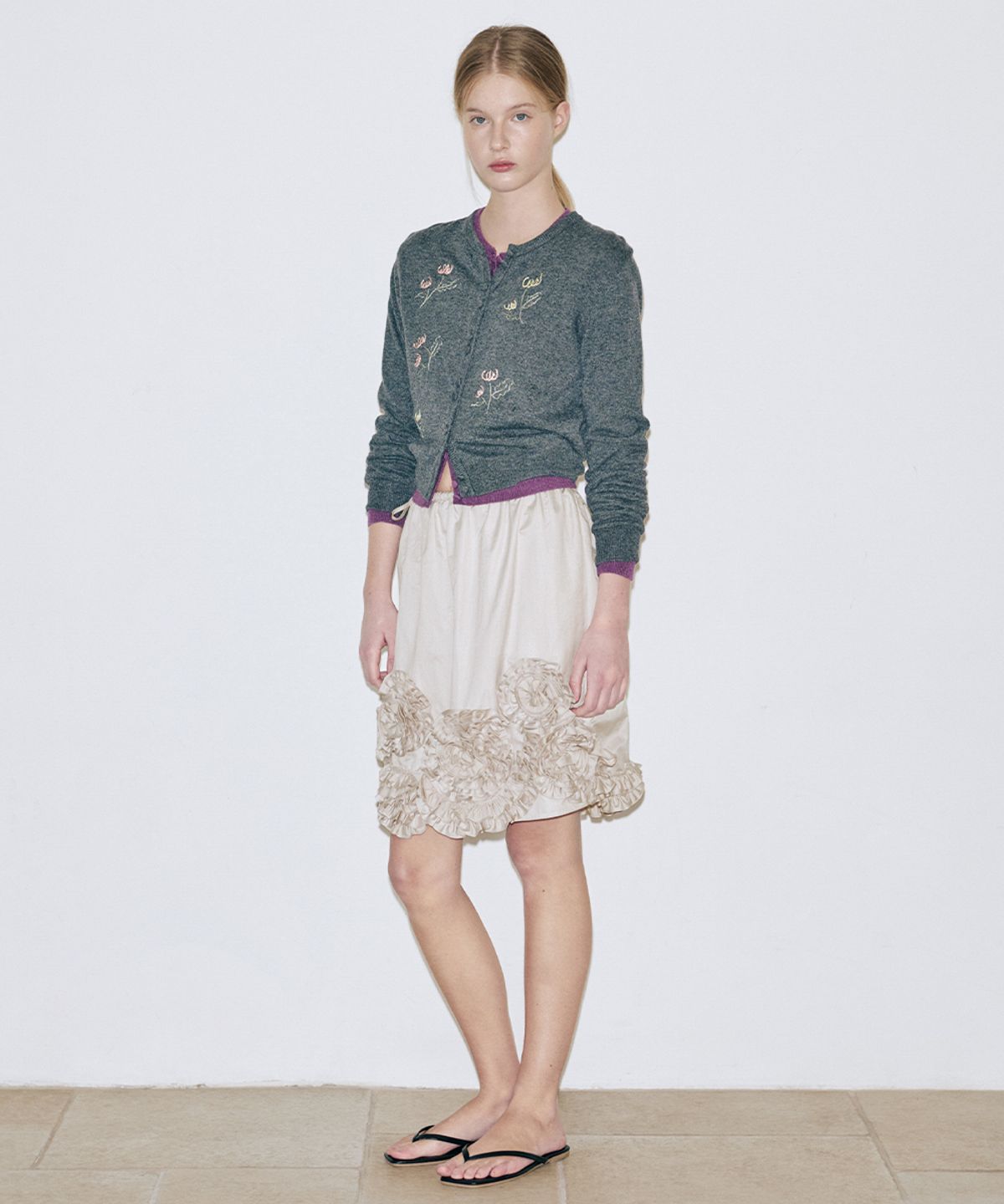 시눈(SINOON) Rose Frill Midi Skirt (Light Beige)