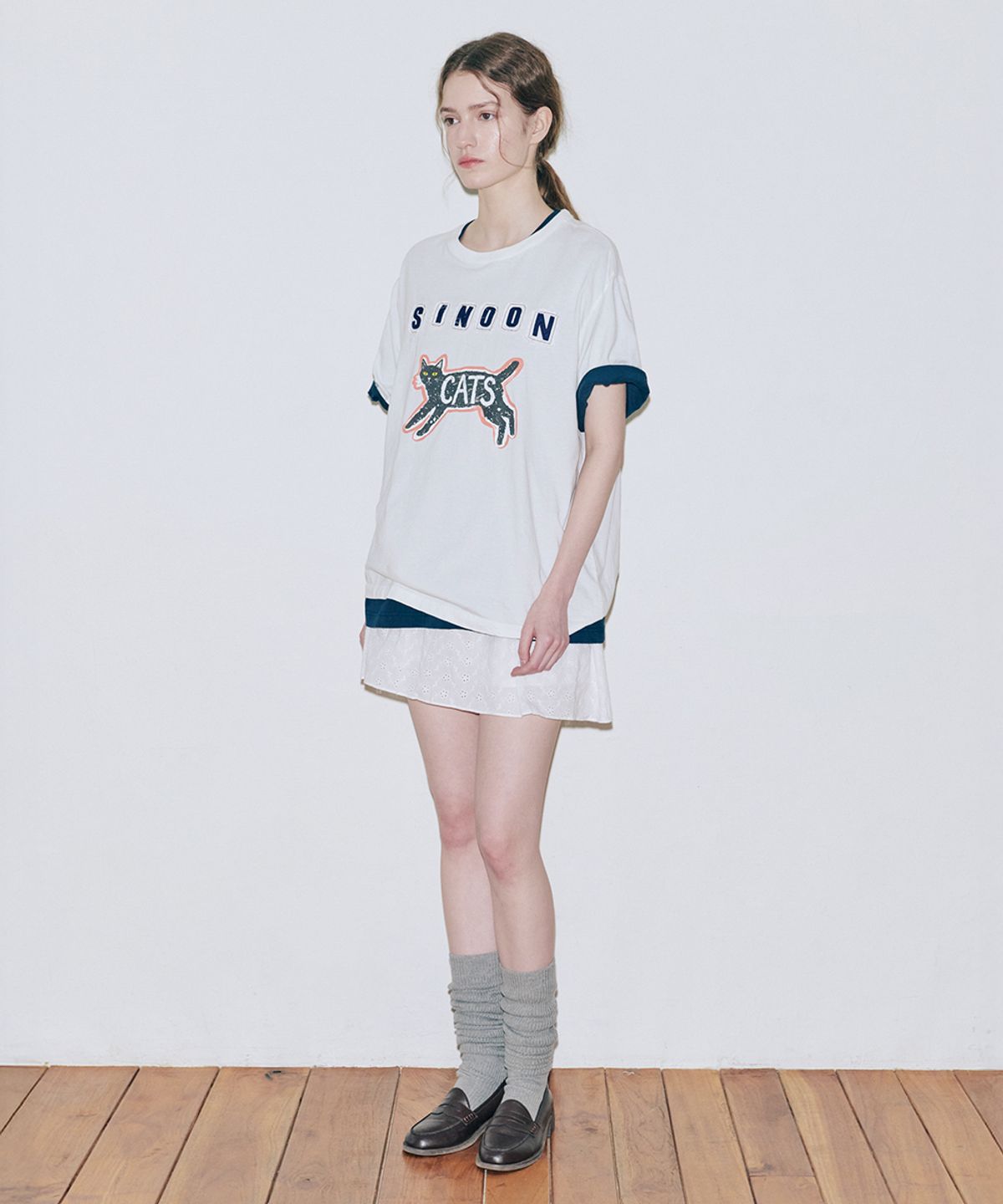 시눈(SINOON) Cats Patch T-Shirt (Ivory)