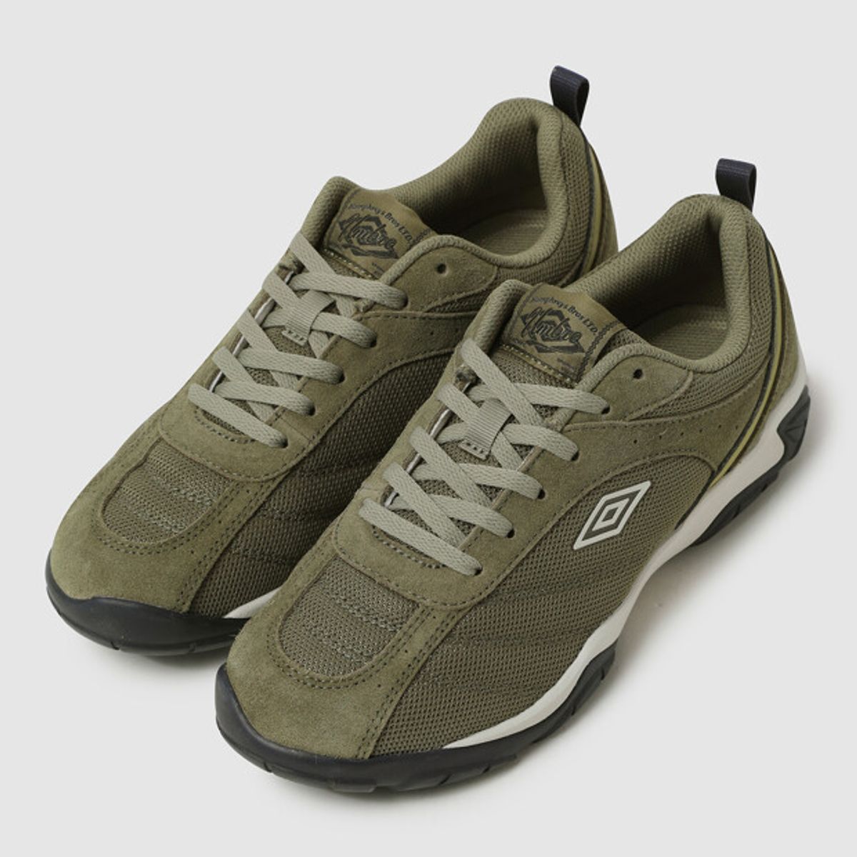 엄브로(UMBRO) PITCH OFF (피치 오프) 카키 UR123CCU30