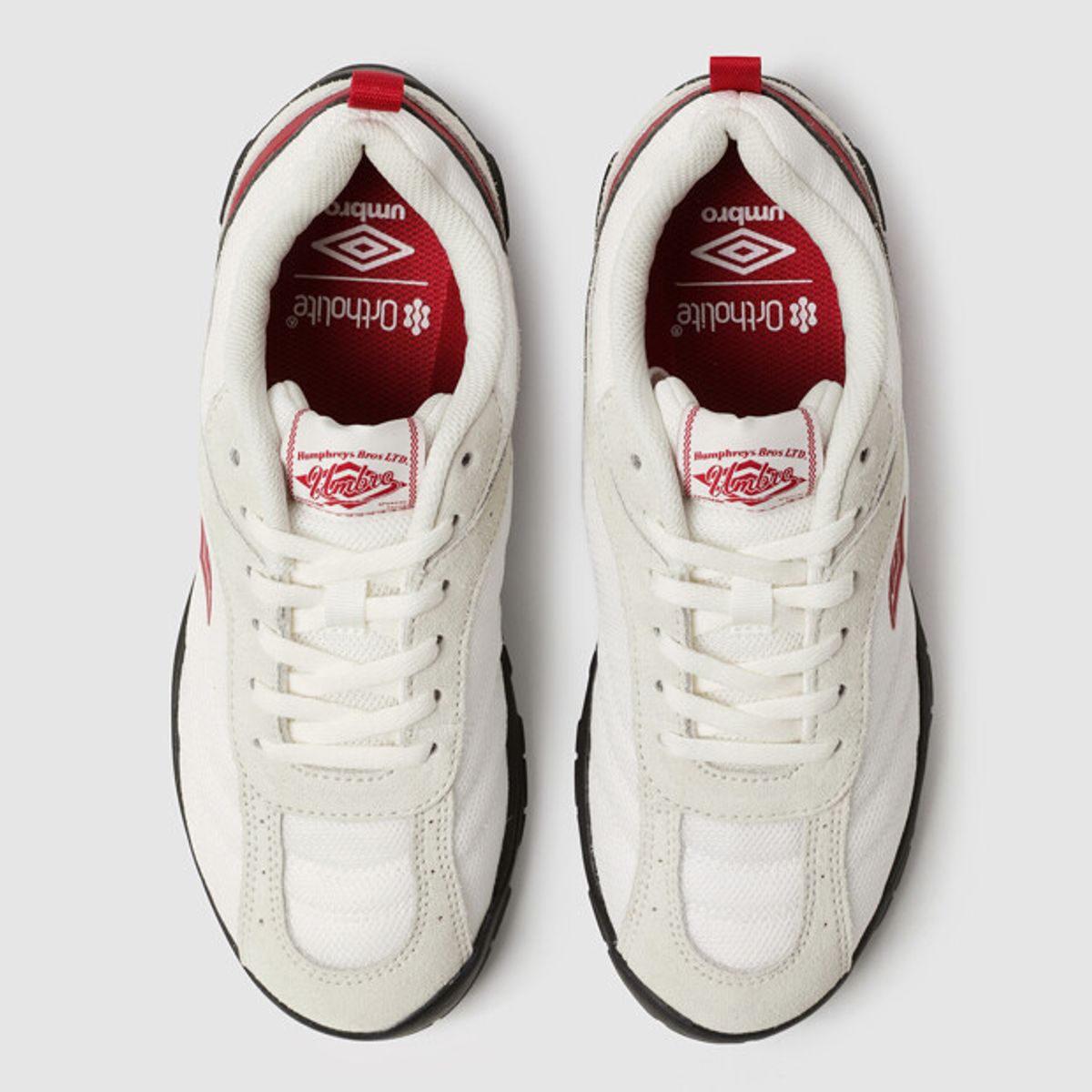 엄브로(UMBRO) PITCH OFF (피치 오프) 화이트 UR123CCU30