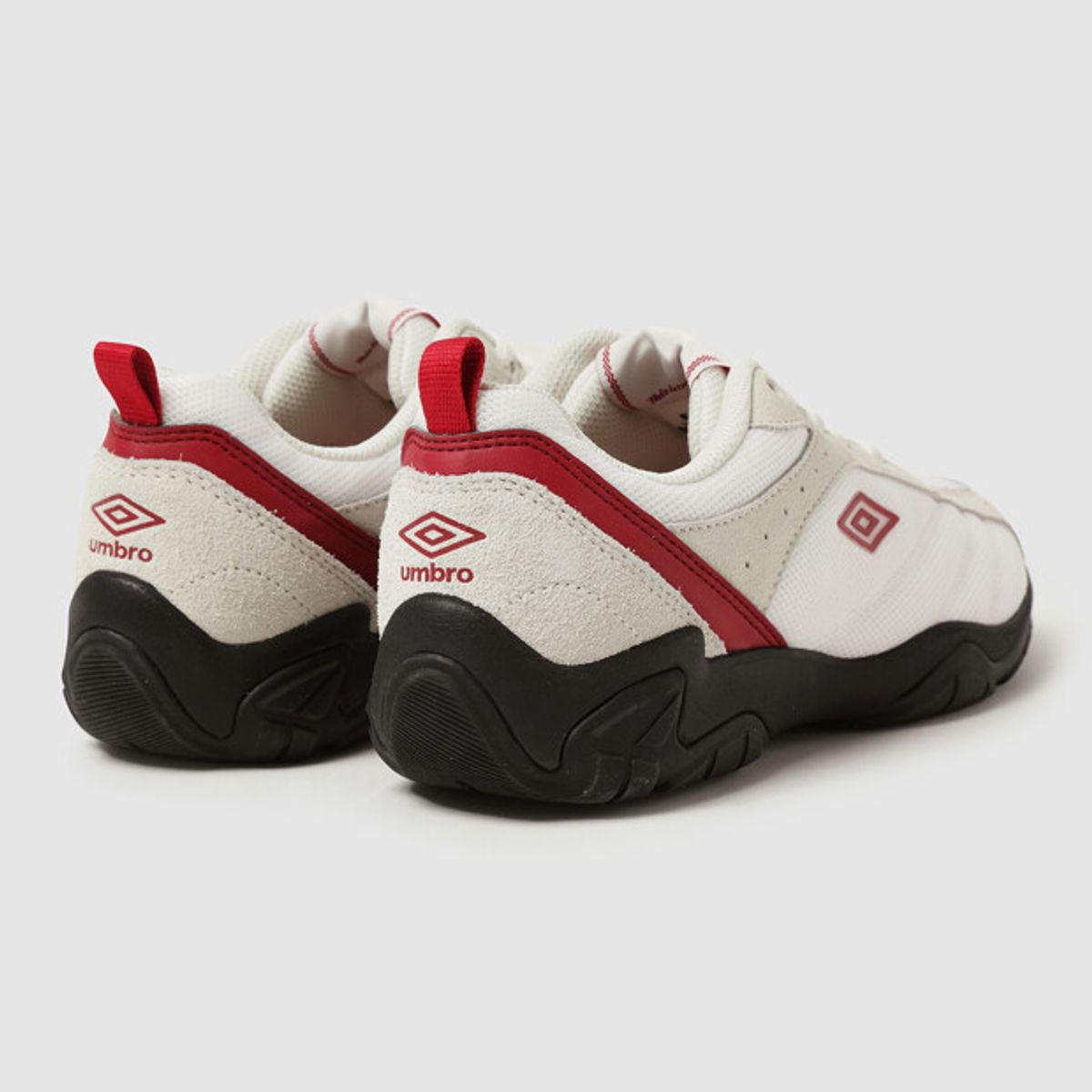 엄브로(UMBRO) PITCH OFF (피치 오프) 화이트 UR123CCU30