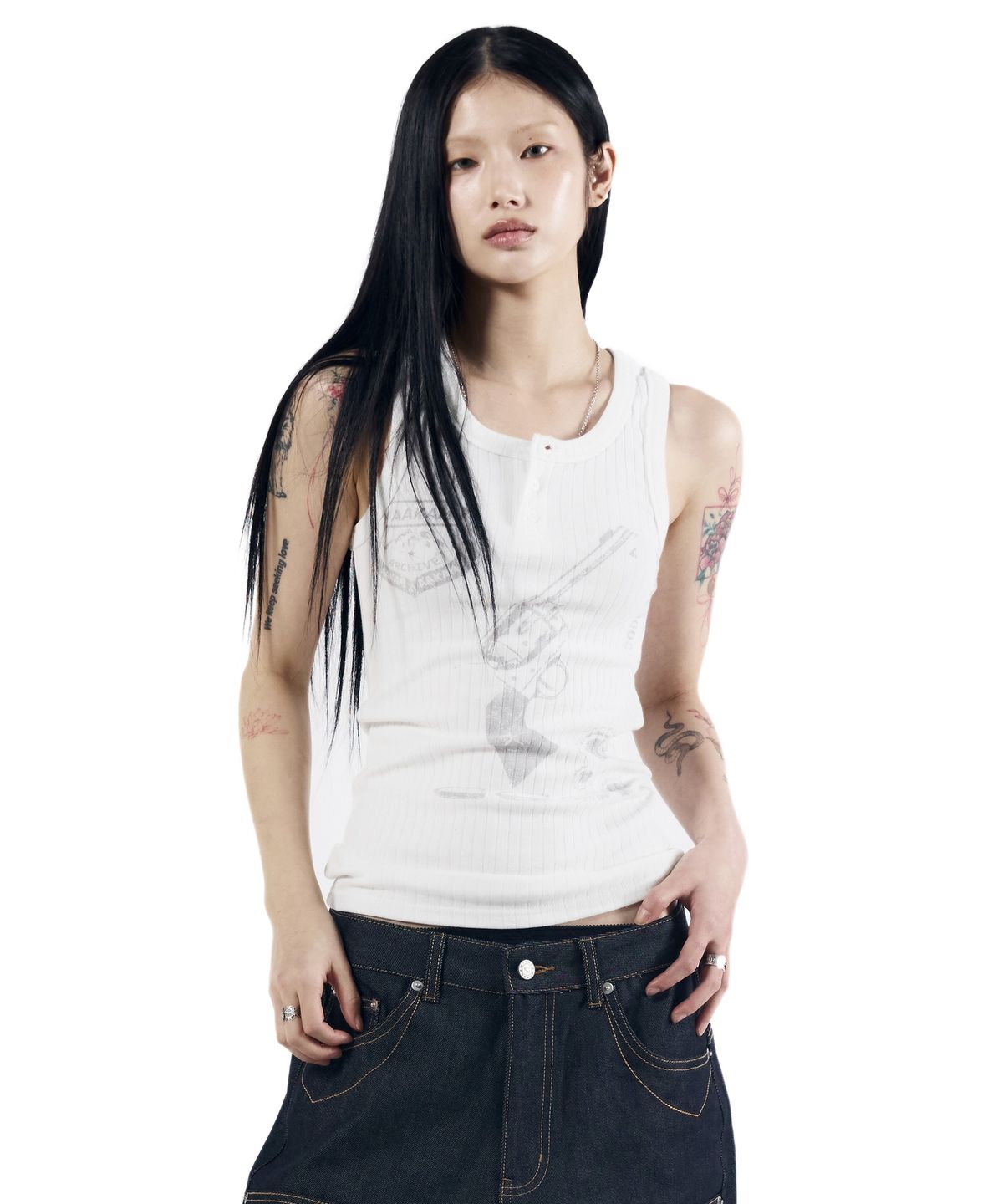 아캄(AAKAM) Pistol Sleeveless (White)