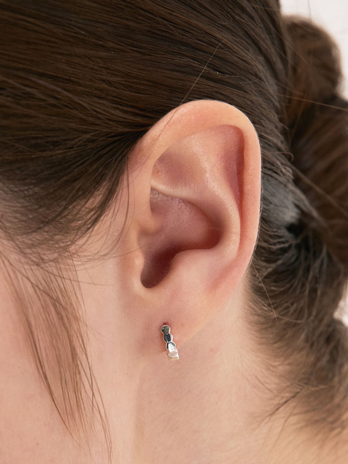 헤이(HEI) [sv925] honeybee one-touch earring