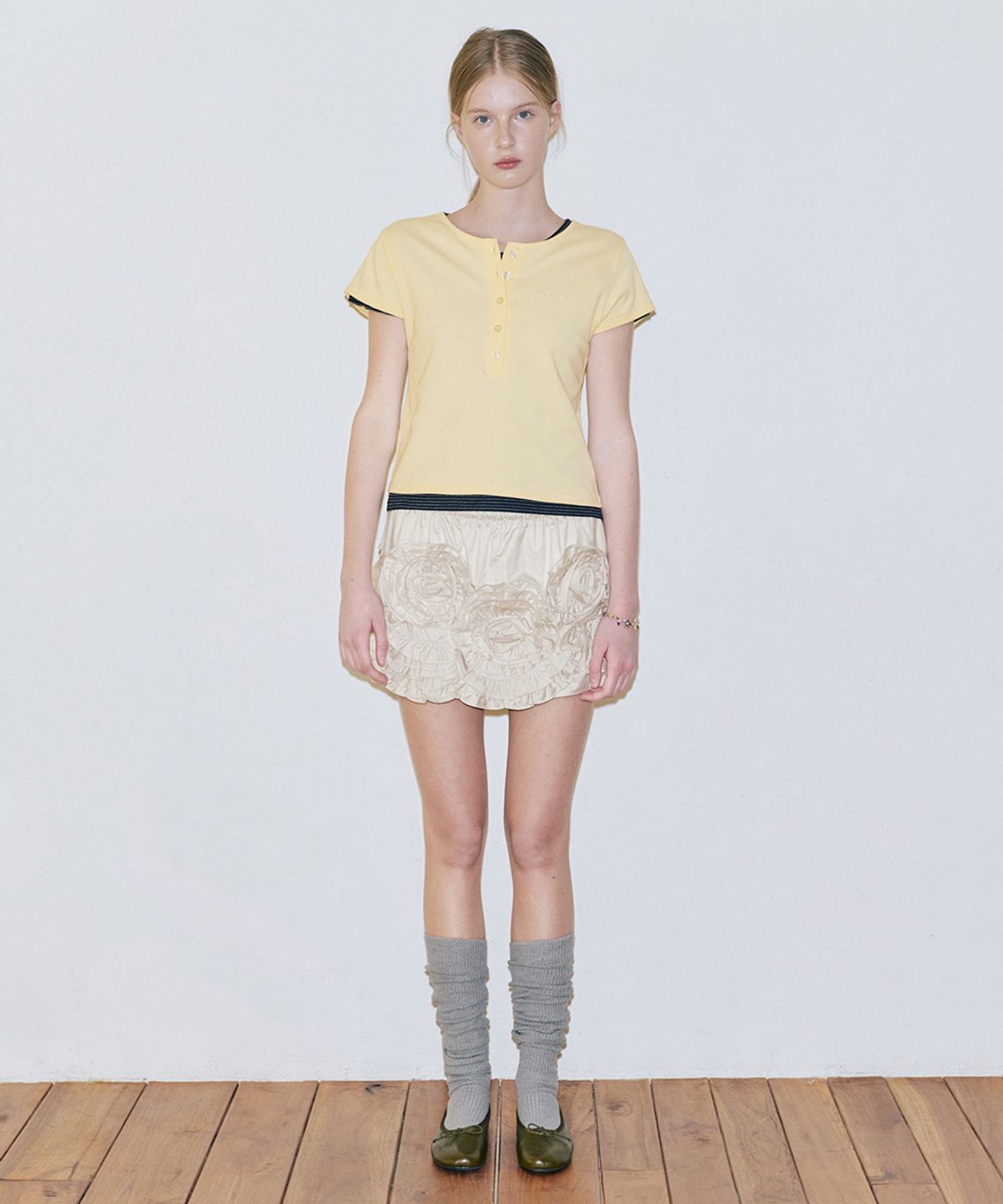 시눈(SINOON) SN Henley Neck Cap Sleeved T-shirt (Cream Yellow)