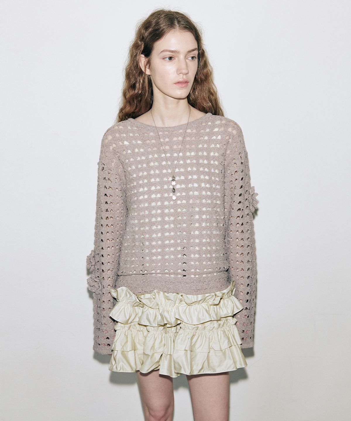시눈(SINOON) [태연 착용] Flower Crochet Knit (Ash Brown)