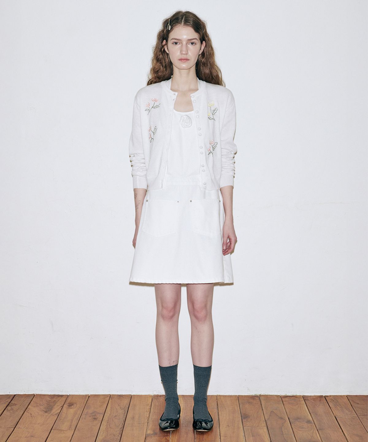 시눈(SINOON) Flower Drawing Cardigan (Ivory)