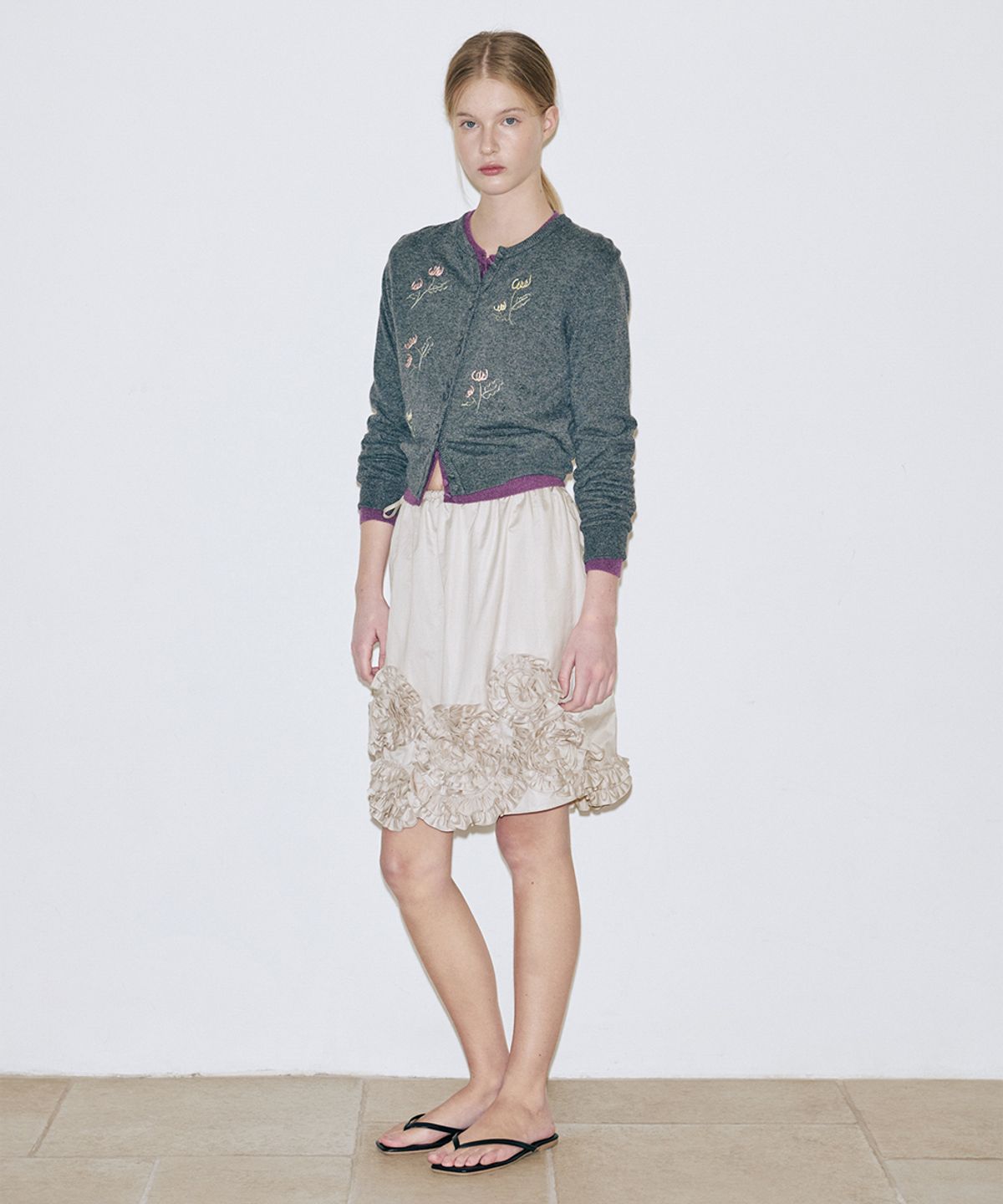 시눈(SINOON) Flower Drawing Cardigan (Charcoal)
