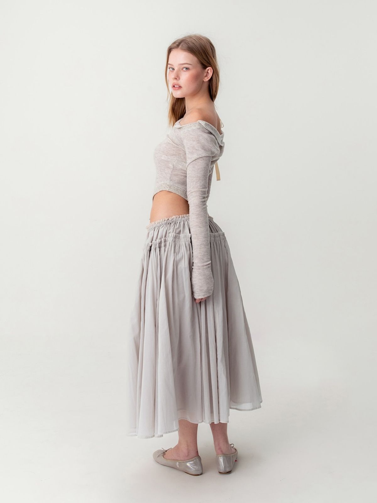 글로니(GLOWNY) DEMI SOFT BREEZE LONG SLEEVE (OATMEAL)
