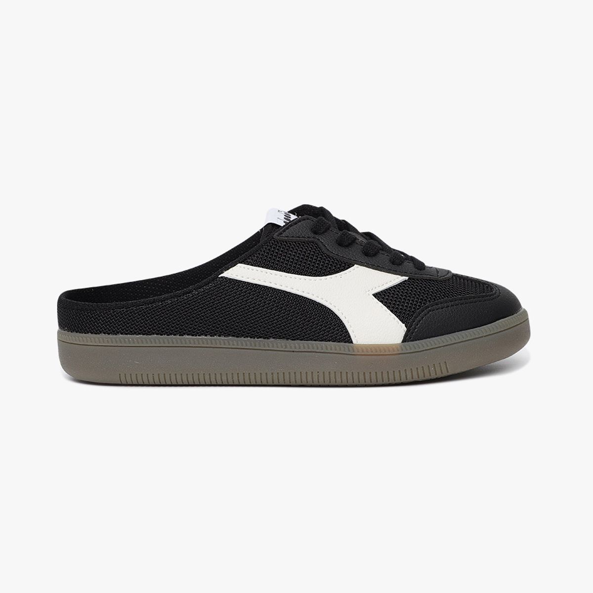디아도라(diadora) 살토 뮬 BLACK