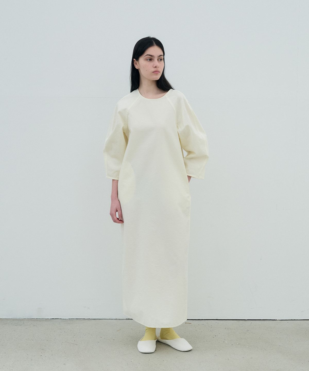 정감 스튜디오(JEONGGAM STUDIOS) Back Point Dress_3 color