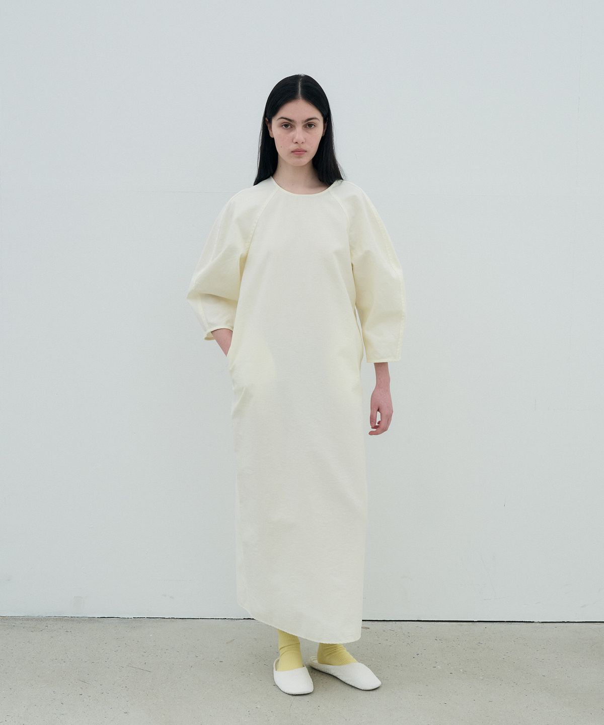 정감 스튜디오(JEONGGAM STUDIOS) Back Point Dress_3 color