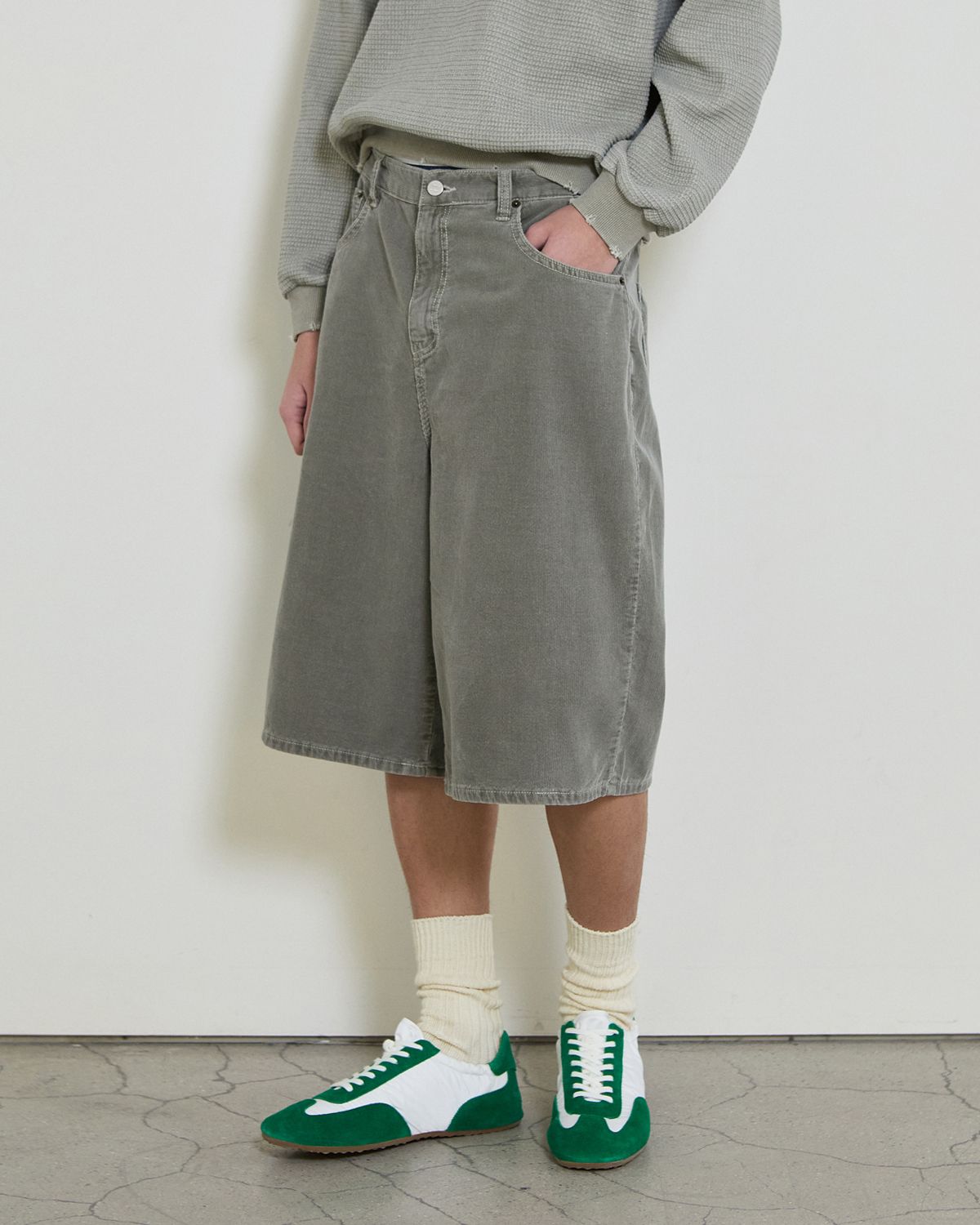 디앤드퀘스천(THEENDQUESTION) Washing corduroy half pants / LIGHT KHAKI