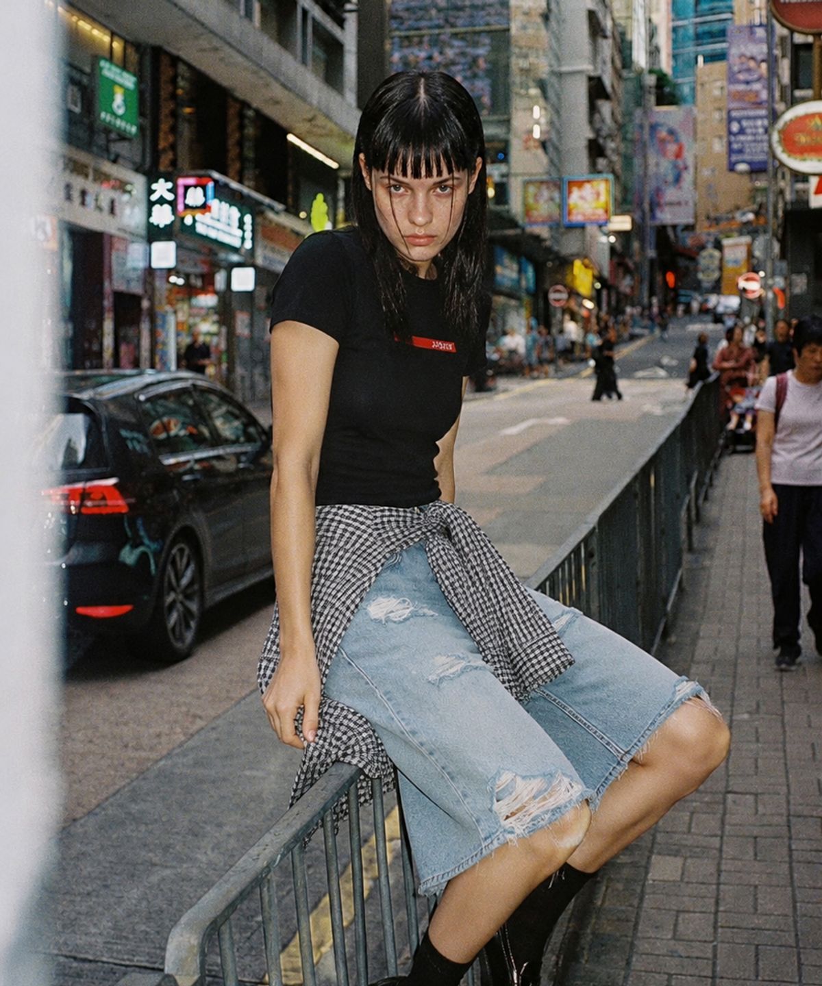 오프스핀(OFFSPIN) 우먼 레드 라인 시그니쳐 로고 크롭 티셔츠