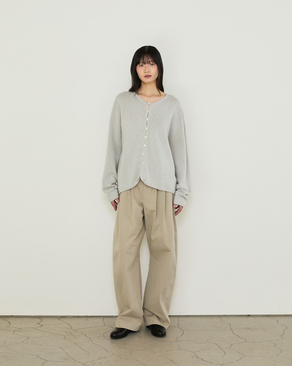 디앤드퀘스천(THEENDQUESTION) Wholegarment Button Cardigan / GRAY