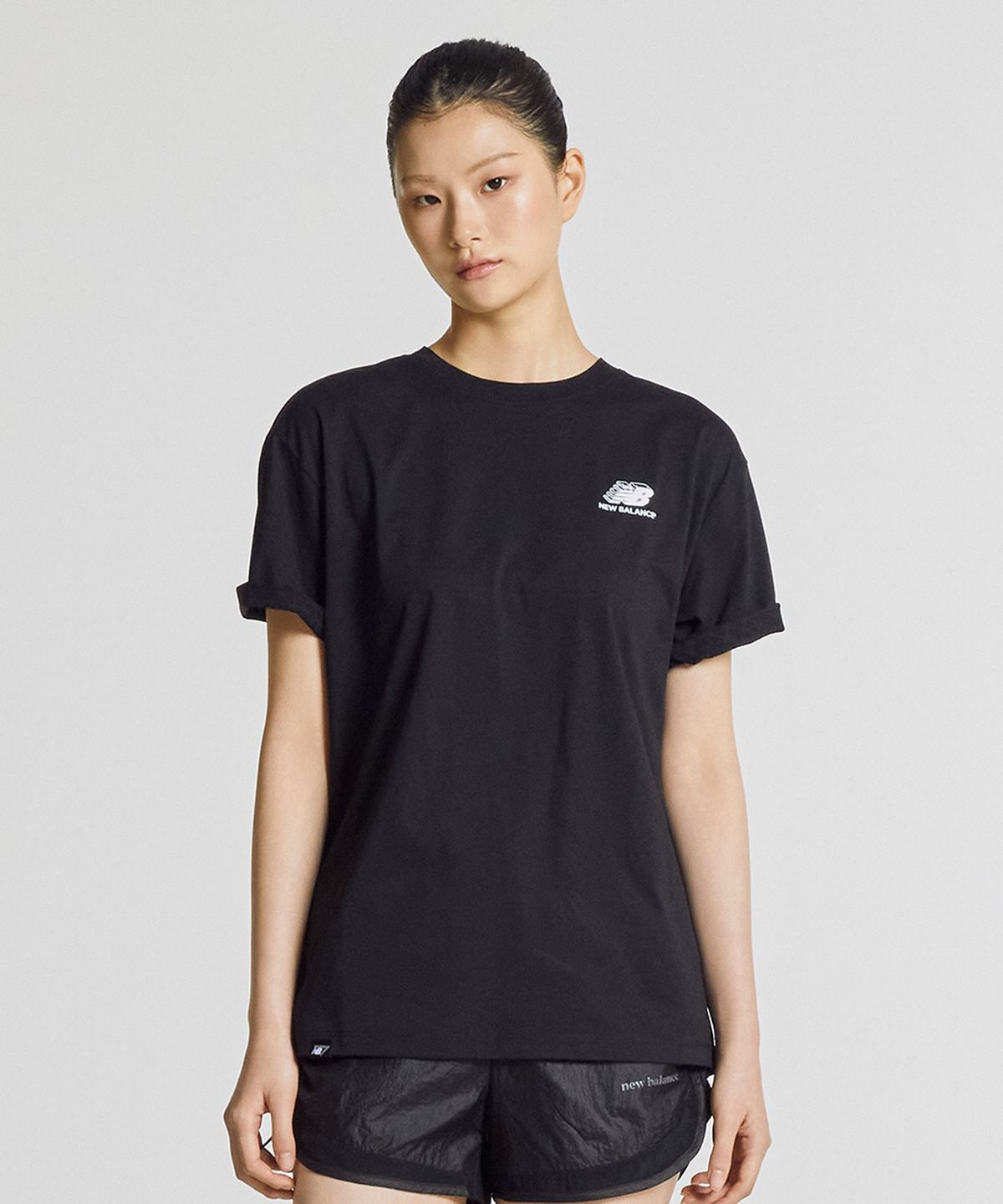 뉴발란스(NEW BALANCE) NBNEG25423 / UNI RC FROZEN 픽토그램 반팔티 (BLACK)