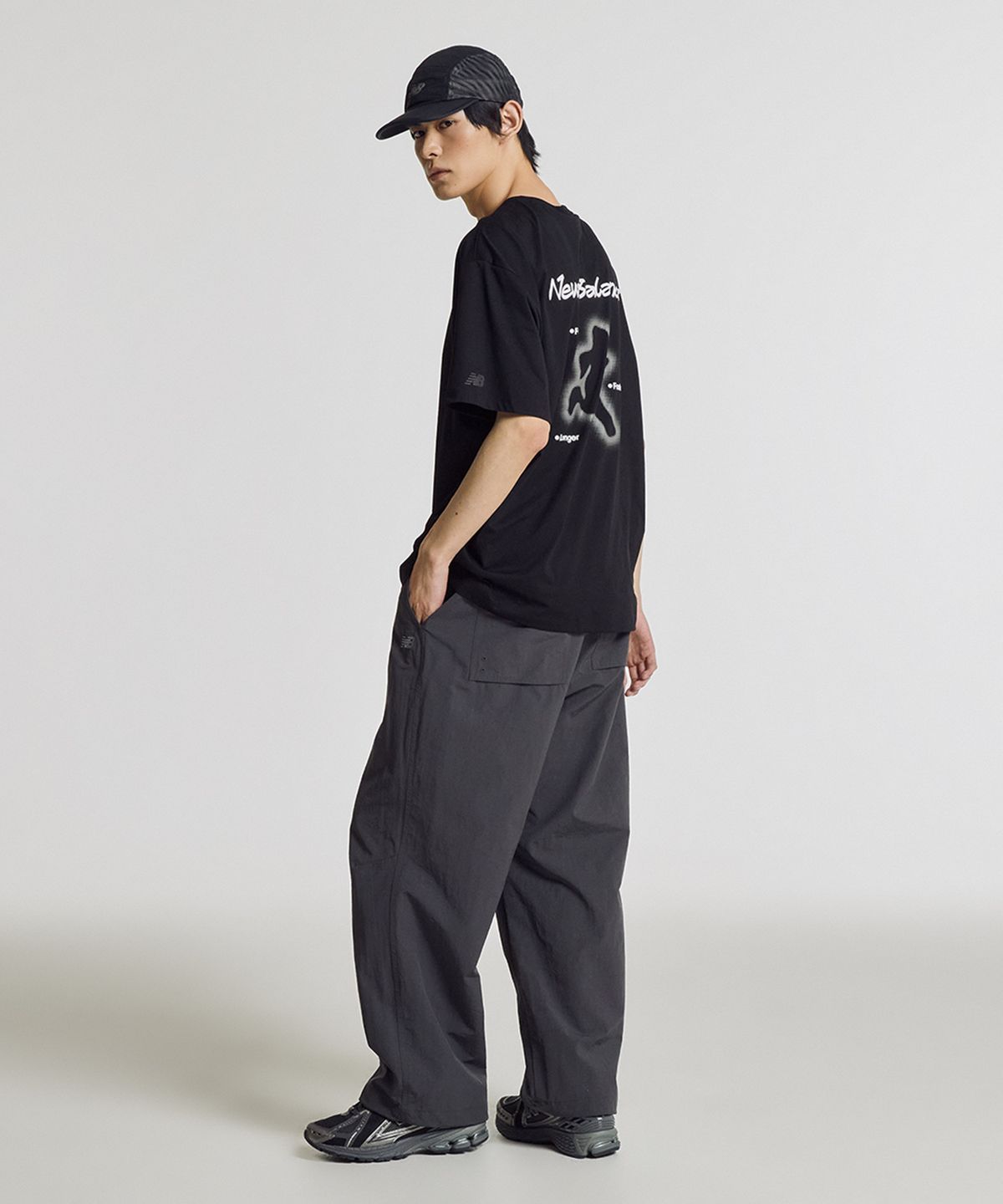 뉴발란스(NEW BALANCE) NBNEG25403 / UNI RC FROZEN 러너스 반팔티 (BLACK)