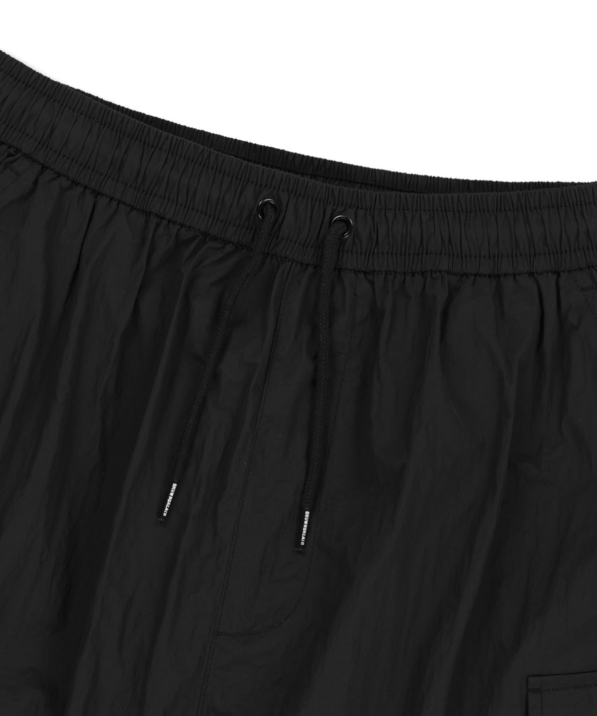 브라운브레스(BROWNBREATH) TAG NYLON CARGO HALF PANTS - BLACK