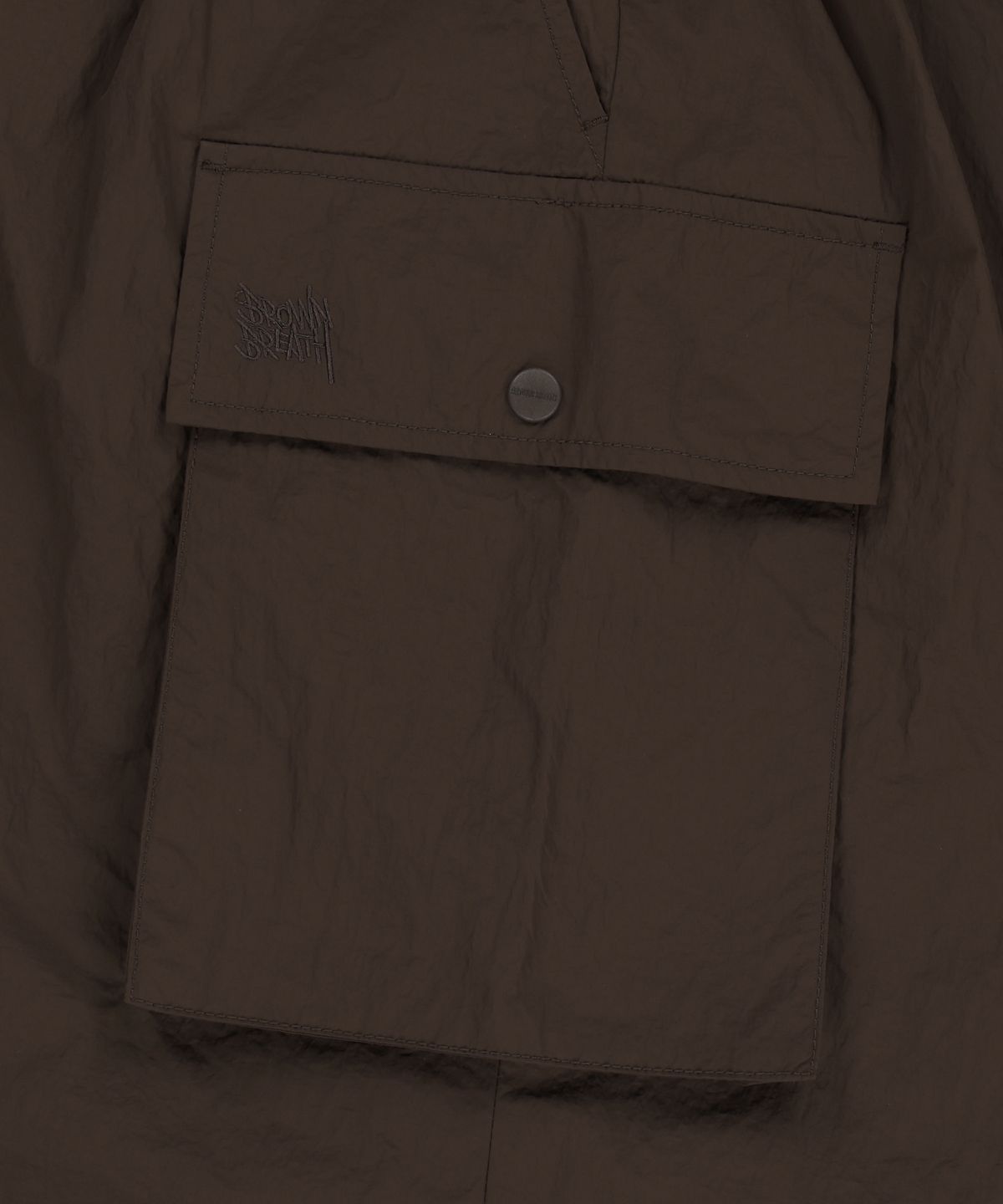 브라운브레스(BROWNBREATH) TAG NYLON CARGO HALF PANTS - DARK BROWN