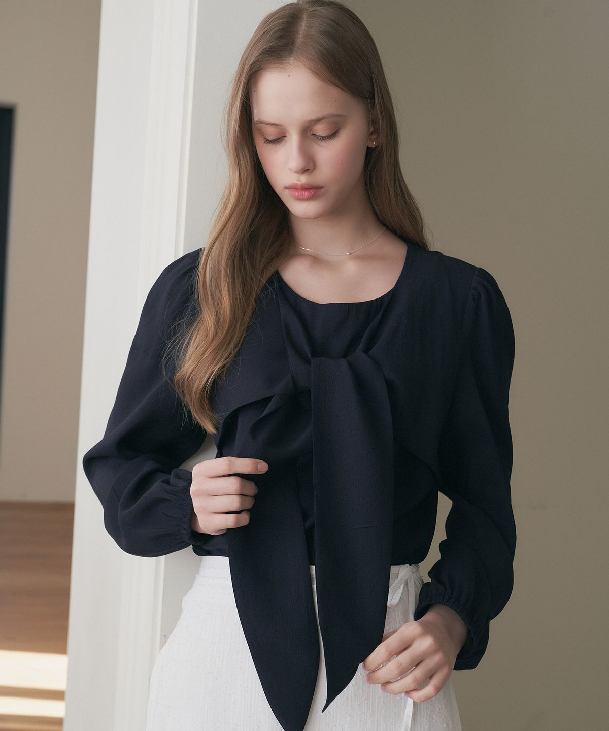 플로브(FLOVE) RIBON TYPE BLOUSE_NA