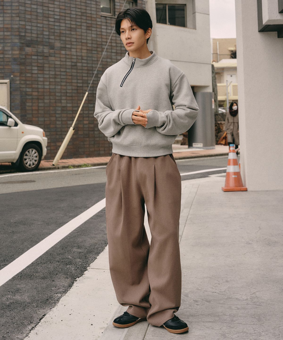 제로(XERO) Deep One Tuck Sweat Pants [Vintage Brown]