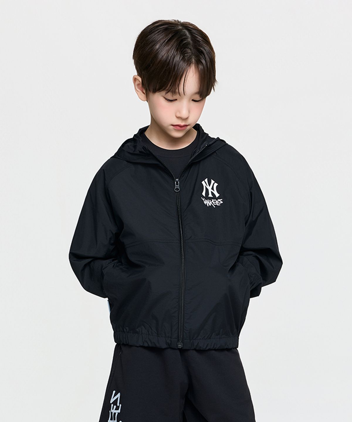 엠엘비 키즈(MLB KIDS) 스트릿 메가 립스탑 초경량 바람막이 NY (Black)