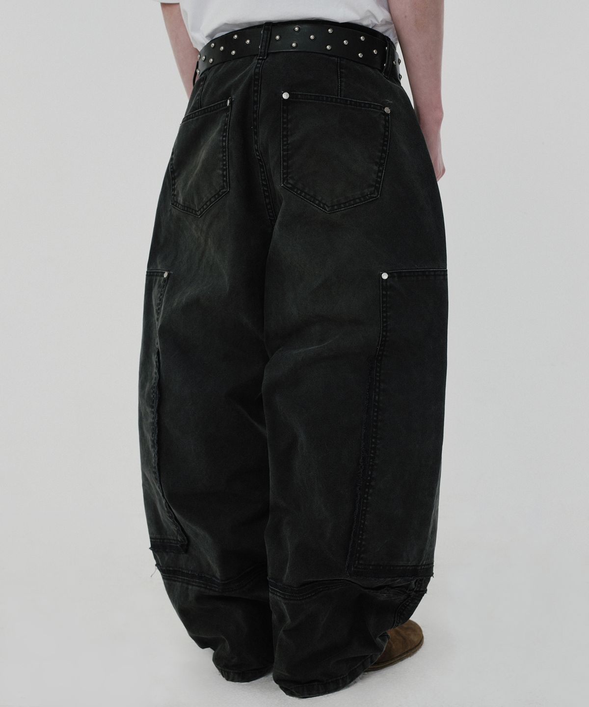 스웨이드(SUADE) SIDE PANEL PANTS [BLACK]